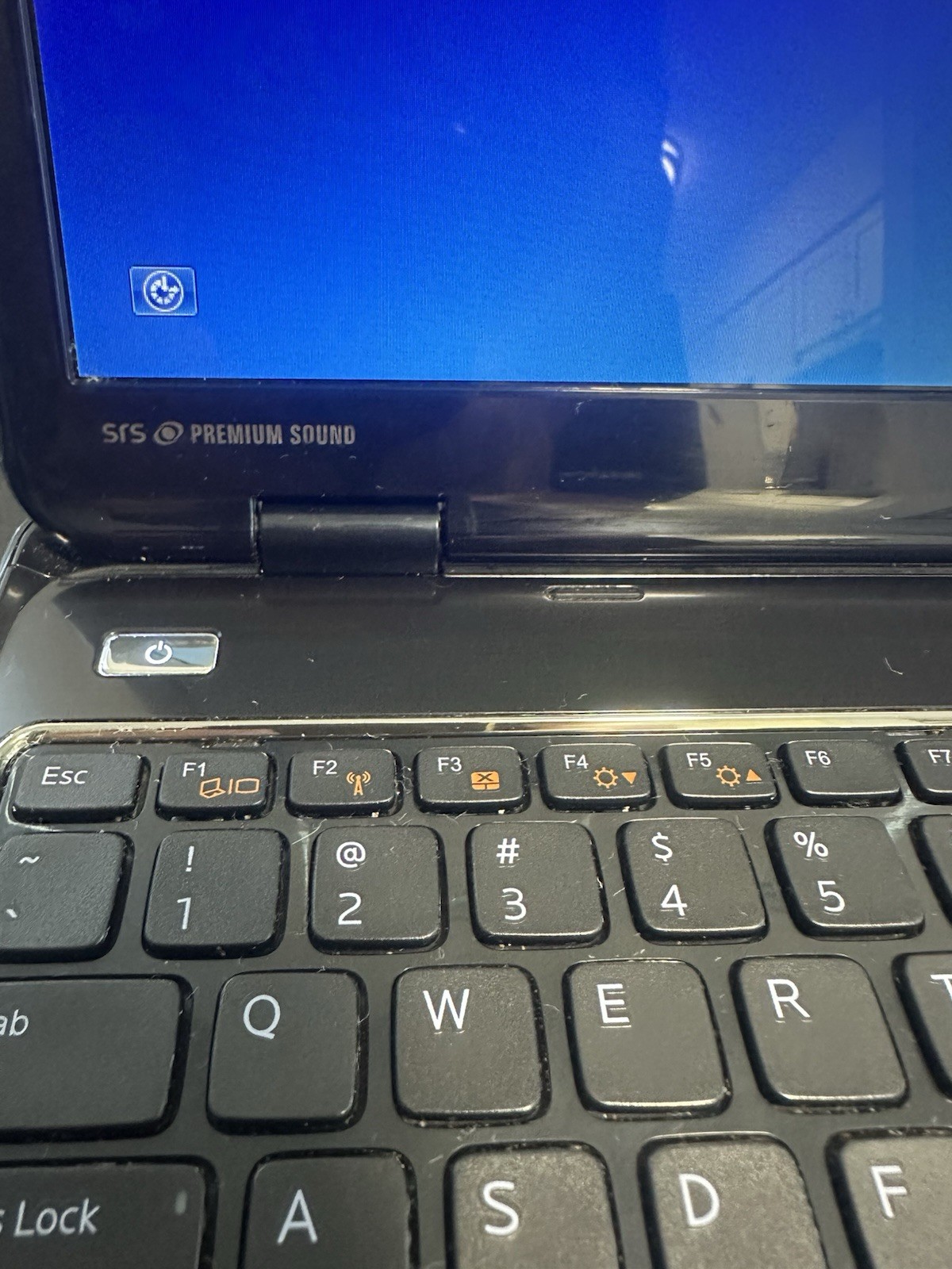 Dell Inspiron N5110 15.6” / Intel Core i5 / Locked