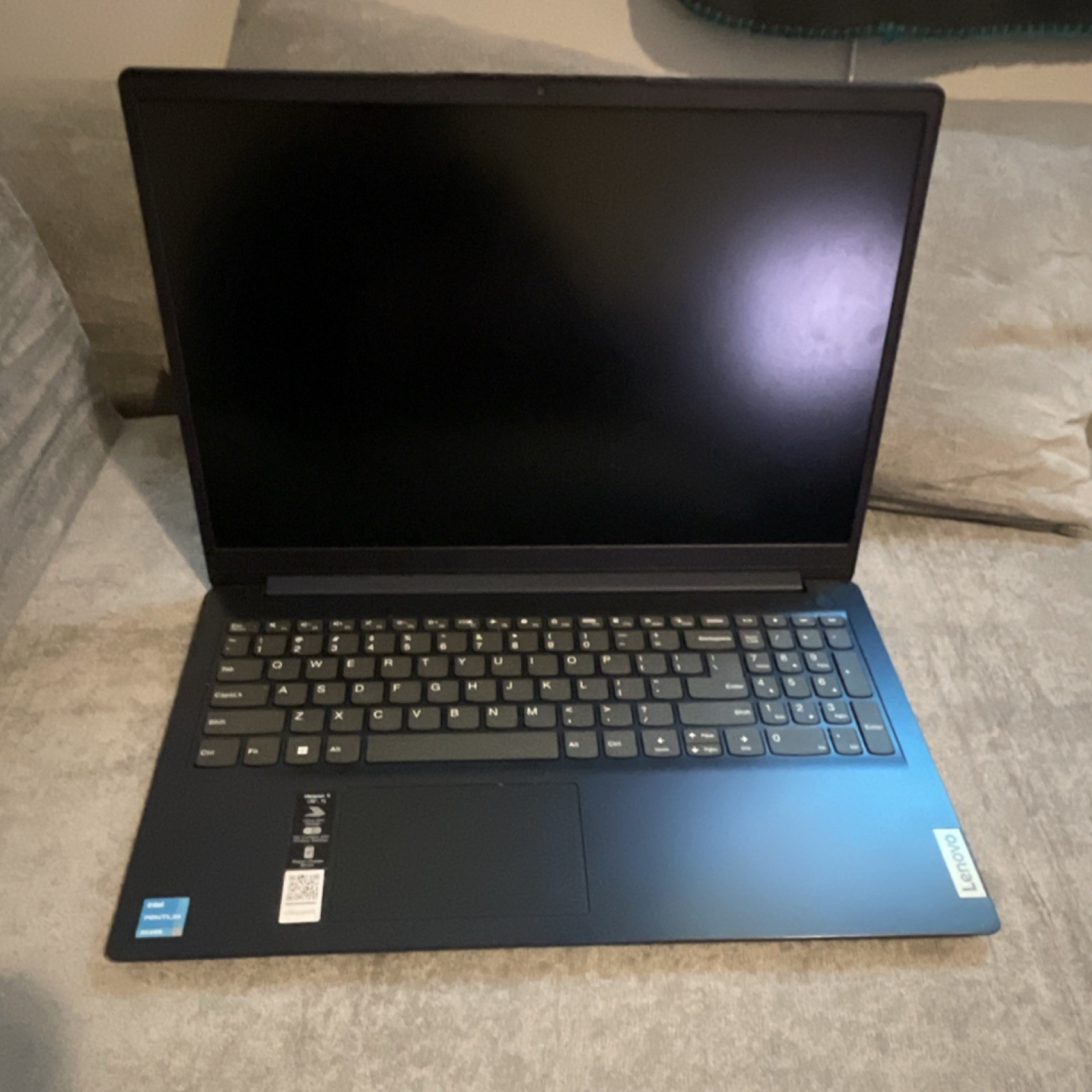 Lenovo IdeaPad 3 15IML05 15.6″ Laptop Intel Core i3 Blue Built-in Webcam