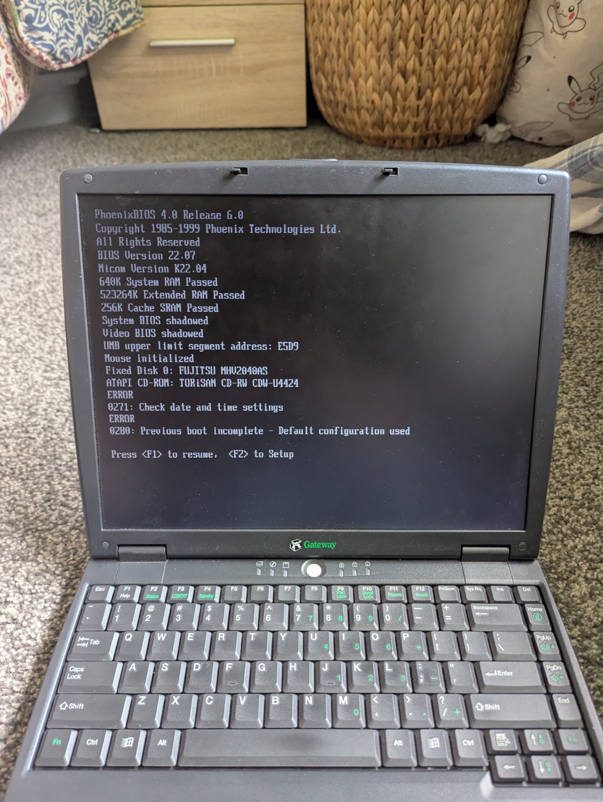 Gateway Solo 5300 Laptop Lot of 2 Wi-Fi Card, Charger, 512MB Ram, Floppy, CD