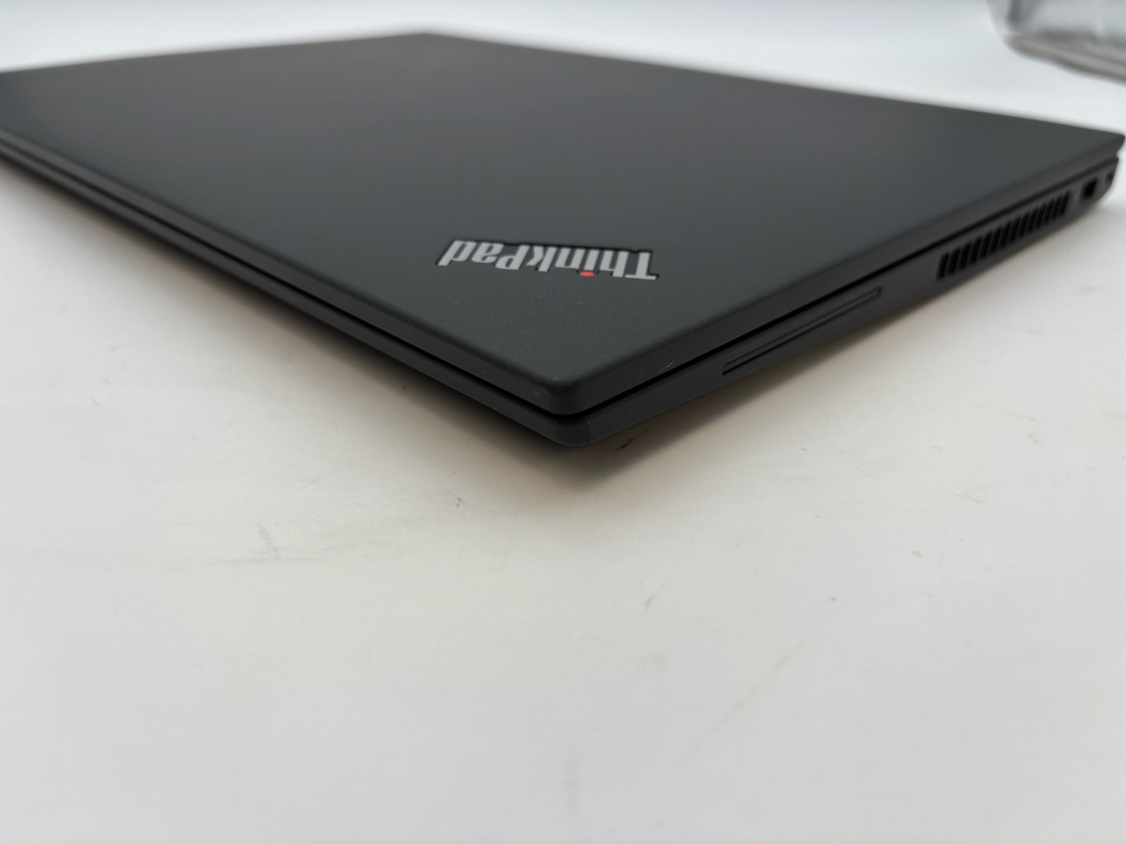 Lenovo ThinkPad T16 Gen 1 16″ 512 GB SSD 16 GB RAM i5-1235U Windows 11 Pro
