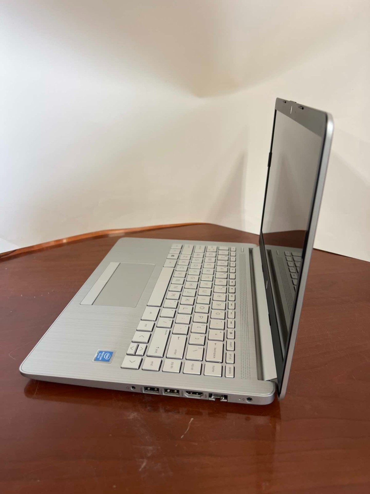 HP 14 Intel Pentium N5030 4/128GB Windows 11 14-cf2033wm