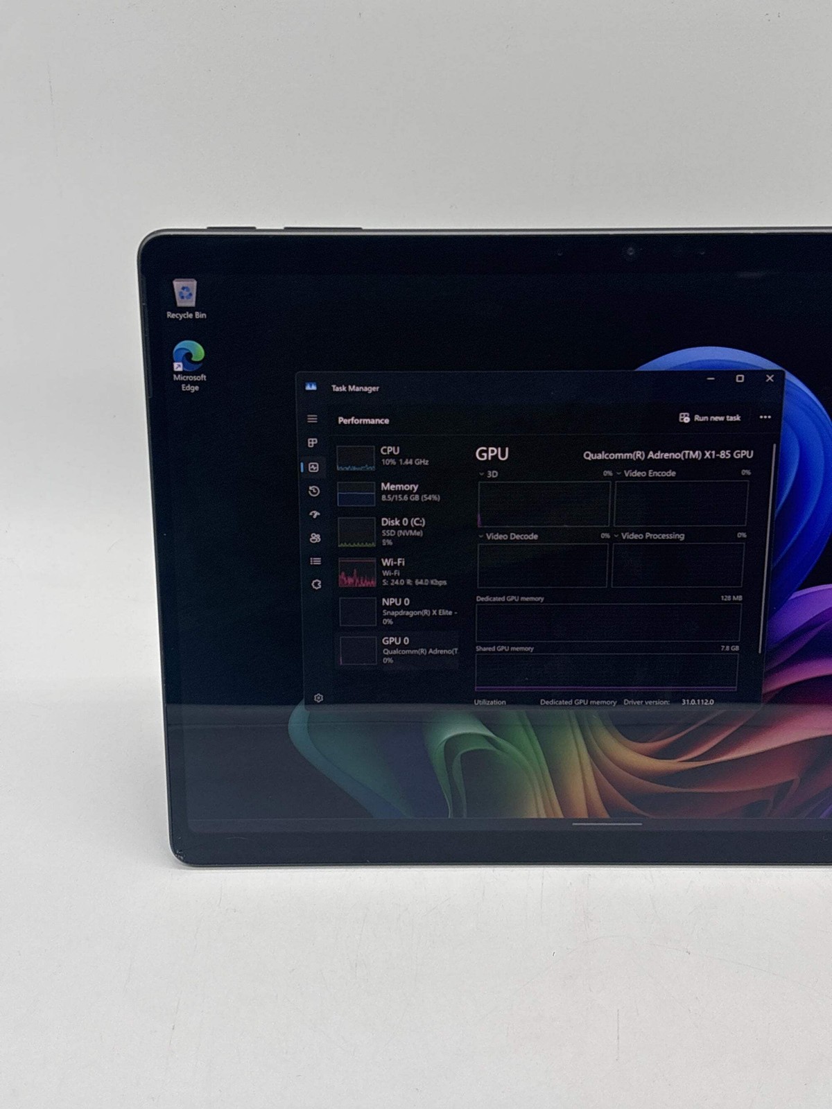 Microsoft 11th Edition 2076 Snapdragon X12 Core 16GB RAM 512GB SSD – Cracked Scr
