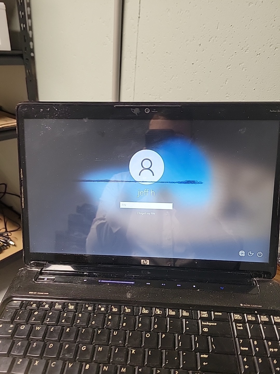 (For Parts) Working (Mostly) HP Pavillion Laptop Used Altec Lansing.