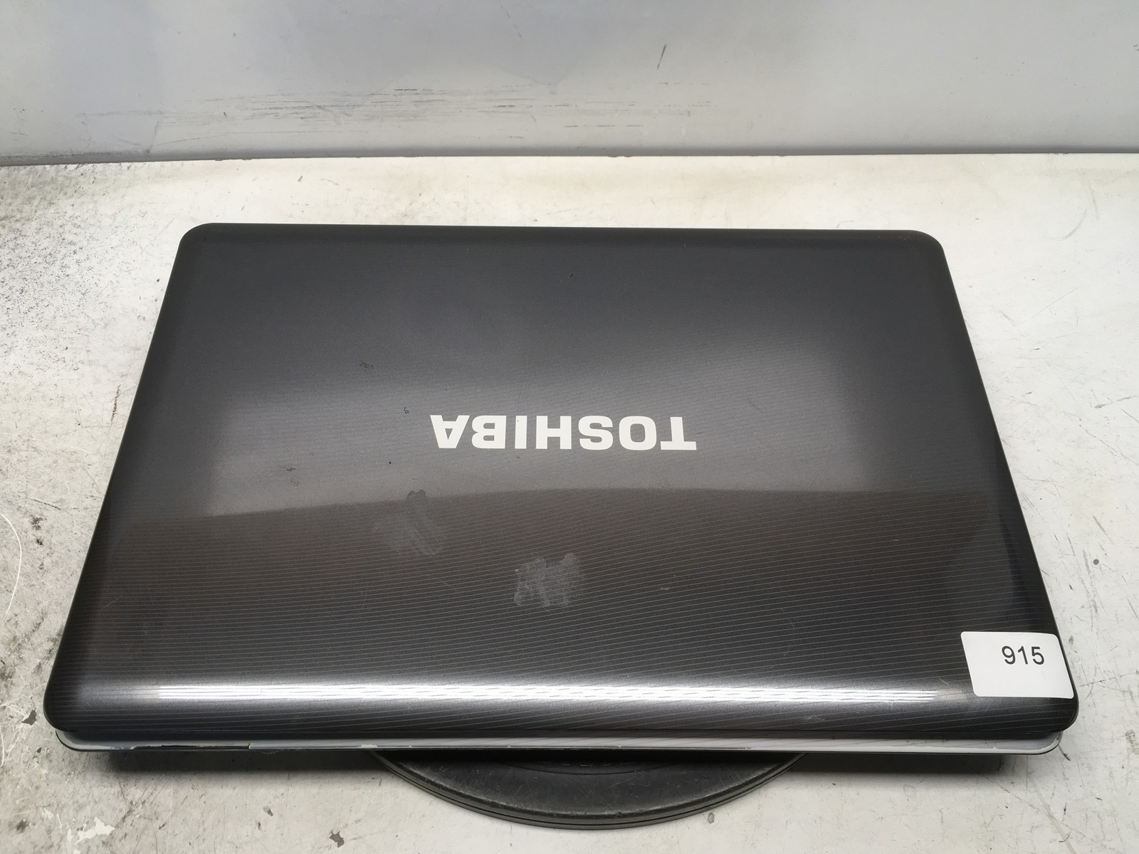 Toshiba Satellite Intel Pentium Dual-Core T4400 2.2GHz 3 GB NO HDD No Batt
