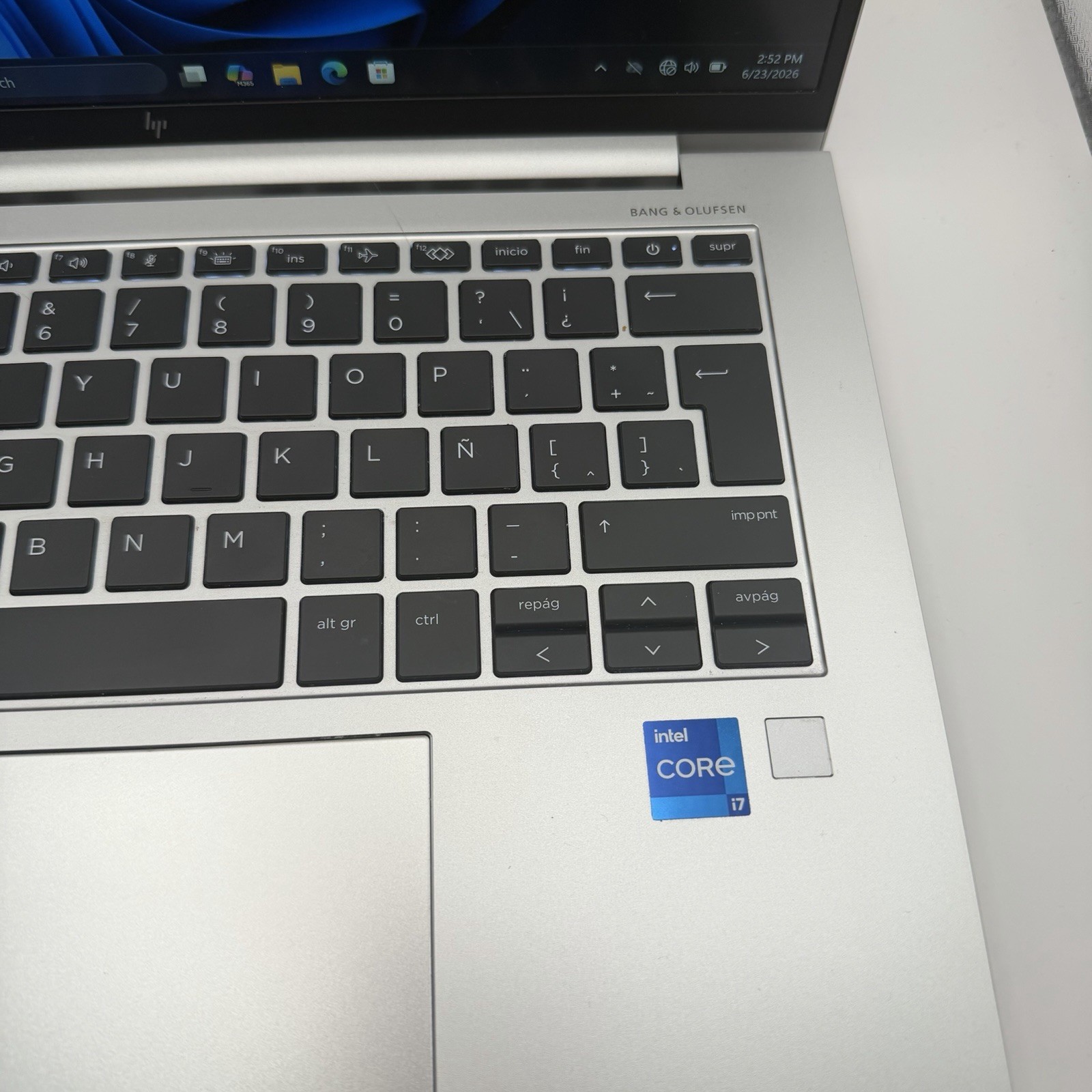 HP EliteBook 840 G10, 14” i7 1355U, 32GB 1TB SSD – Windows 11 Pro