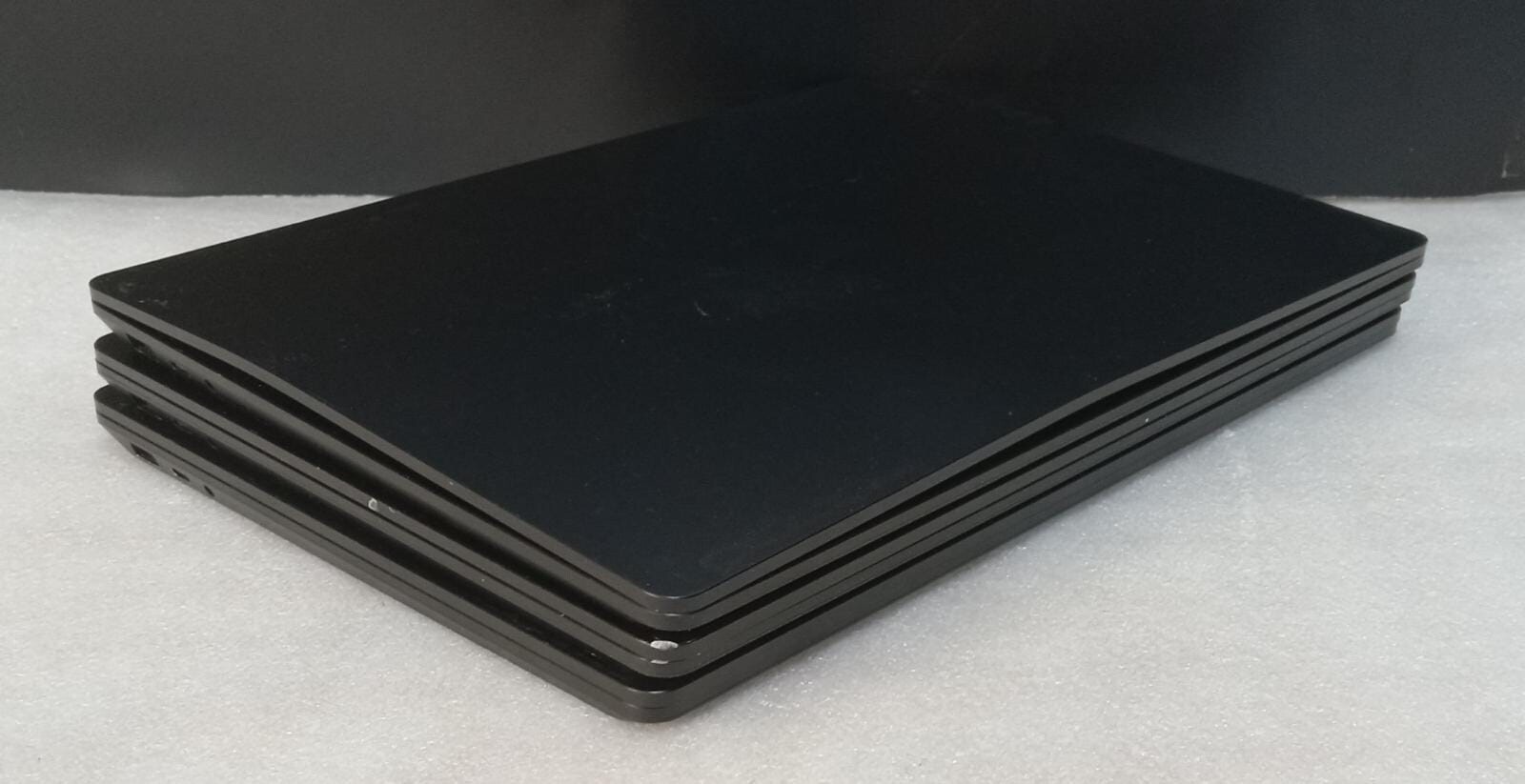 Microsoft Surface Laptop 3 1868 13.5″ i5-1035g7 256GB M.2 SSD 8GB DDR4 NO OS