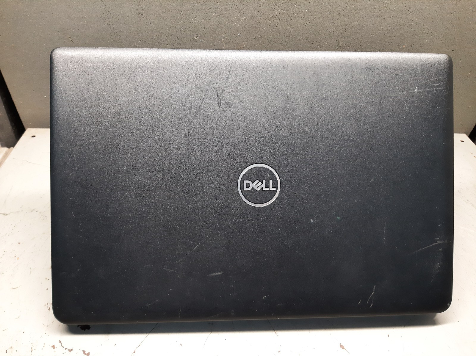 Dell Latitude 3500 15.6″ i7-8565u 8GB RAM No SSD No OS
