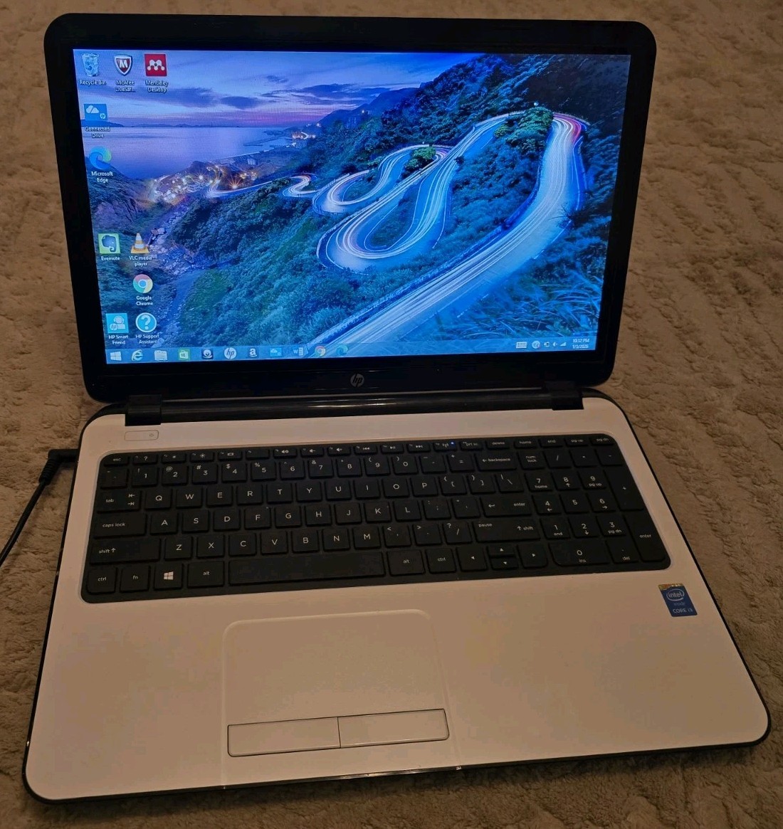 HP TouchSmart 15-r100 15.6″ Touchscreen LCD Laptop Intel Pentium N3540 Quad-core