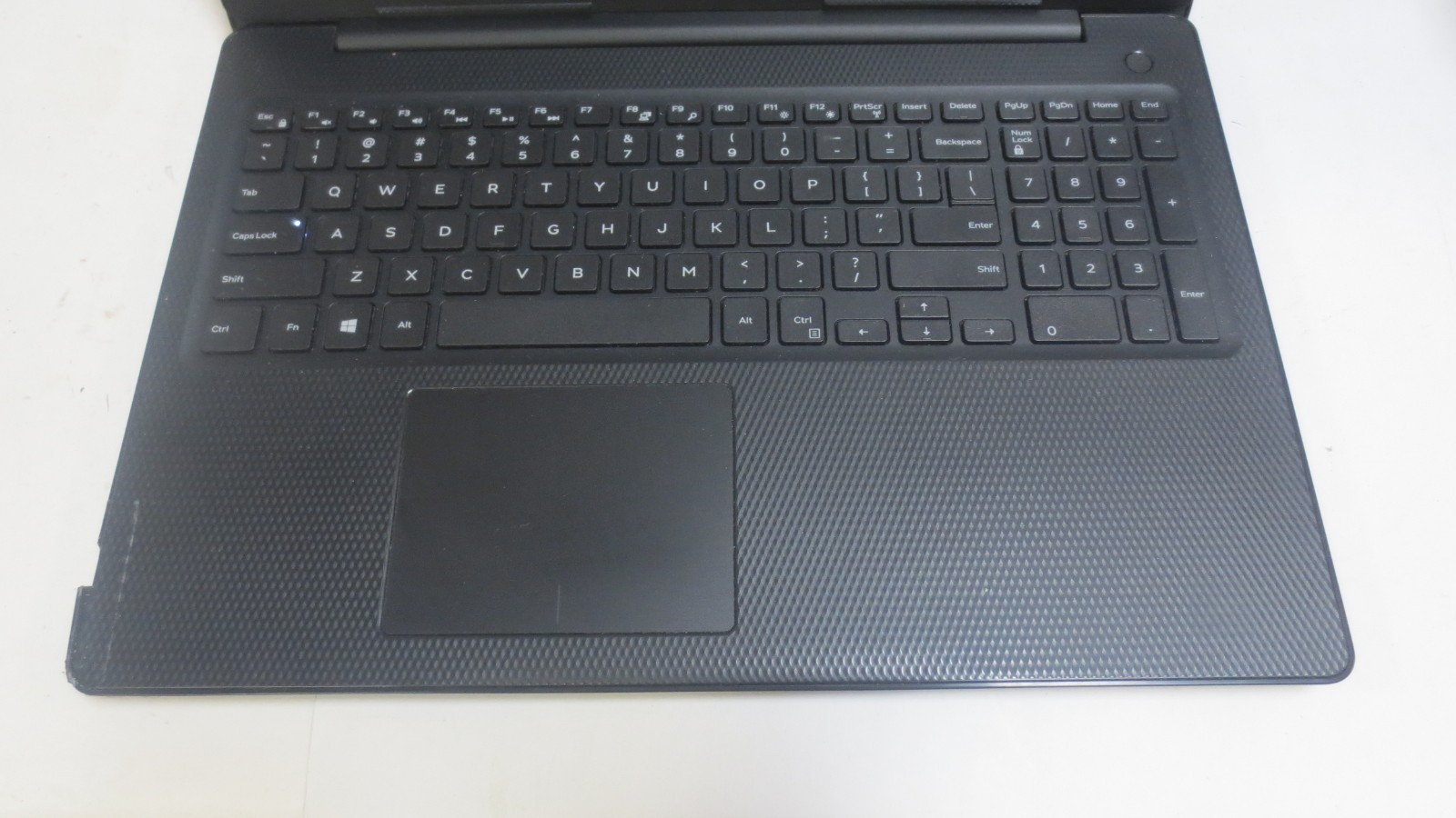 Dell Inspiron 3583 Laptop i3-8265U 1.6GHz 8GB 256GB SSD Win 10