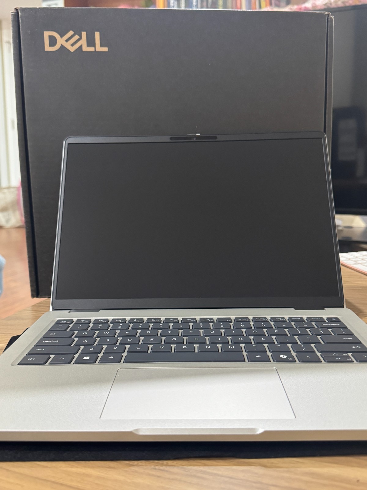Dell Pro 14 (PC14250) Ultra 7 265U vPro 5.3 GHz 32GB DDR5 512GB SSD WiFi 6E