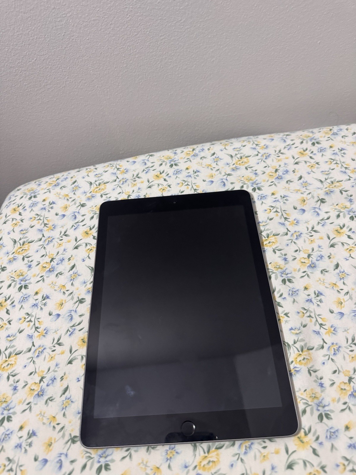 Apple iPad 6th Generation 32gb Wifi