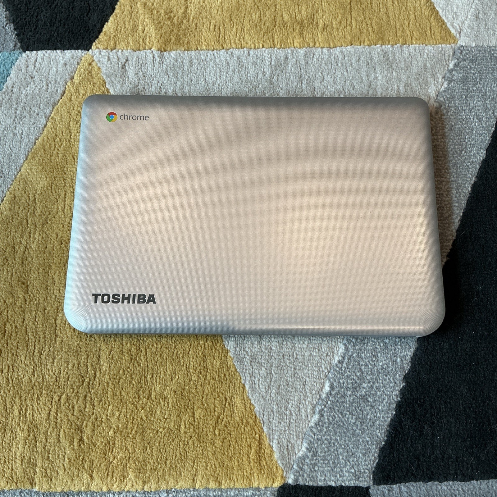 Toshiba Chromebook CB30-A3120 13.3″ CELERON 2955U 1.4ghz 2gb 16gb SSD