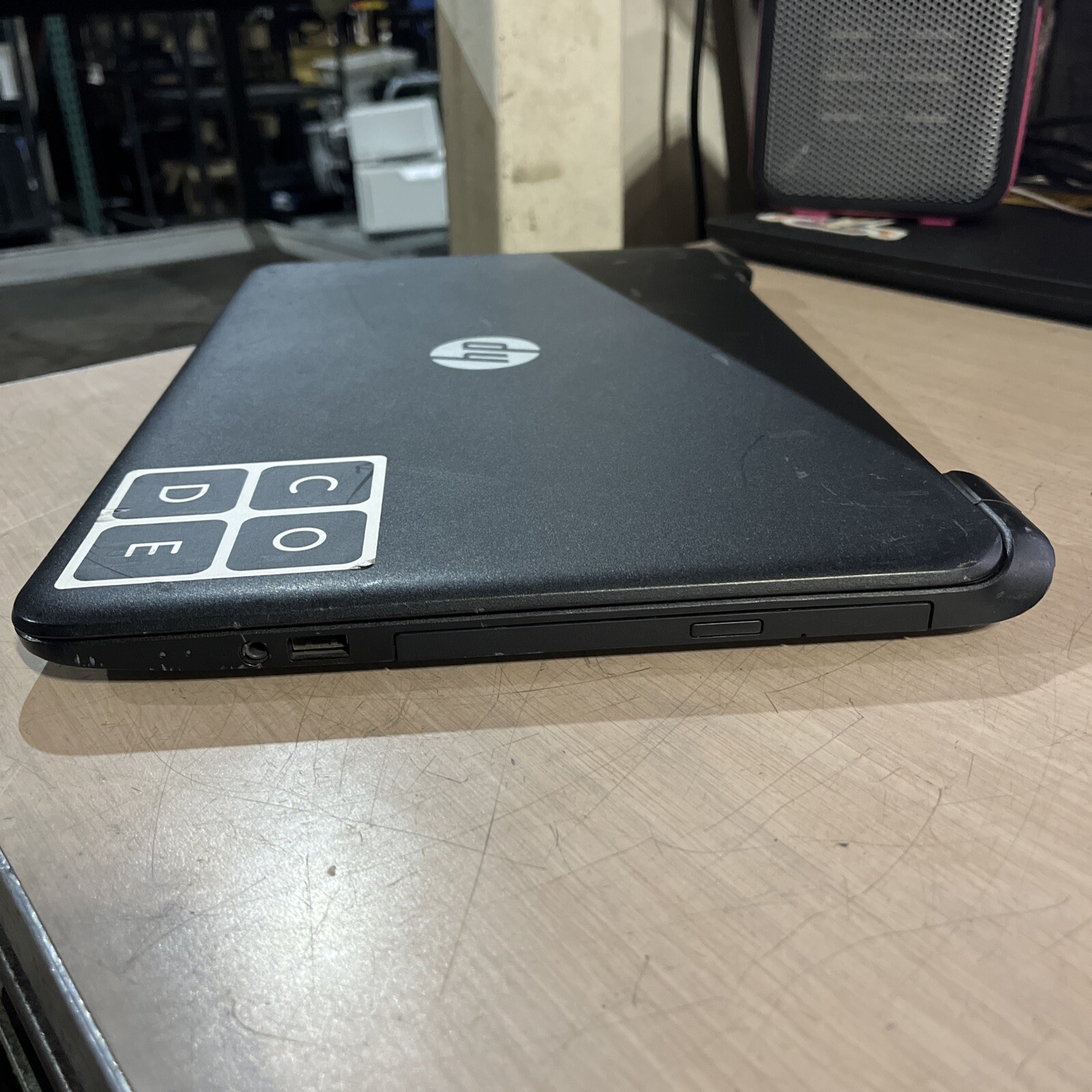 HP 15-F305DX 8GB RAM NO HD