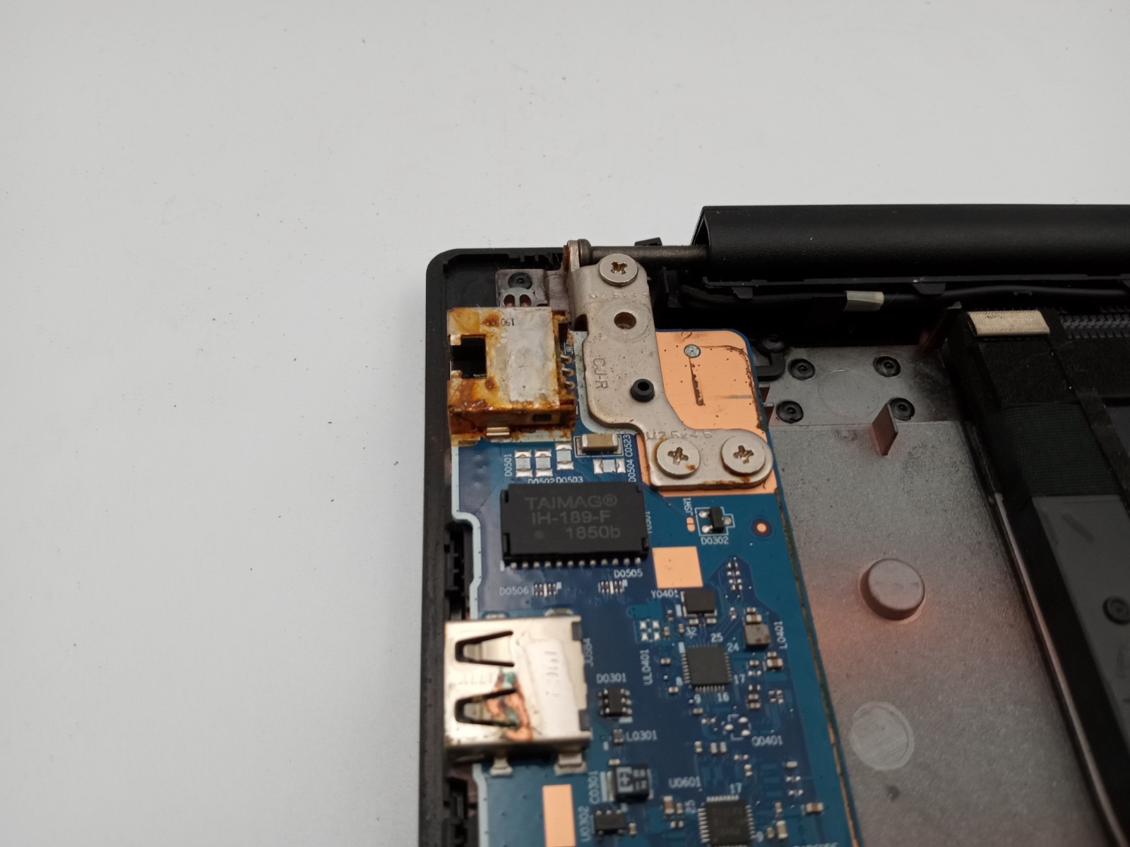 Lenovo Thinkpad E590 15″ Laptop Intel Core i5 8th Gen – LIQUID DAMAGE -RR