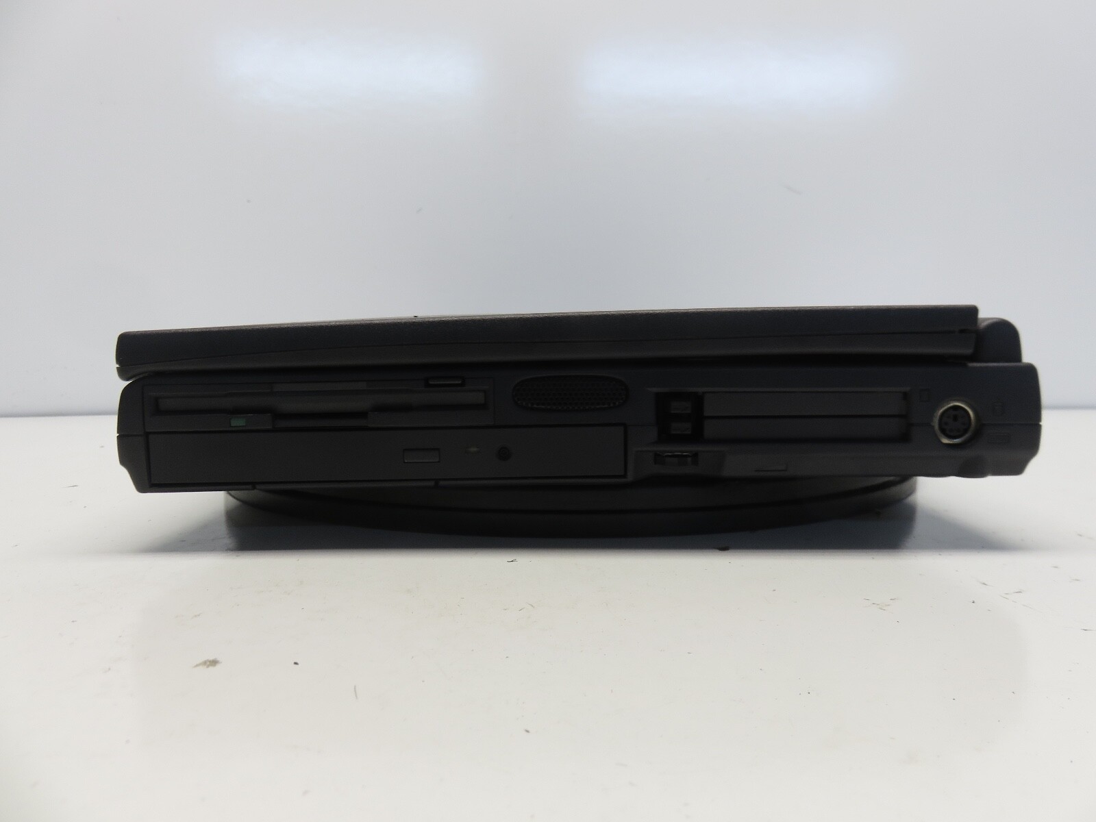 Acer Extensa 700 Intel Pentium 2 233MHz 32 MB NO HDD No Batt