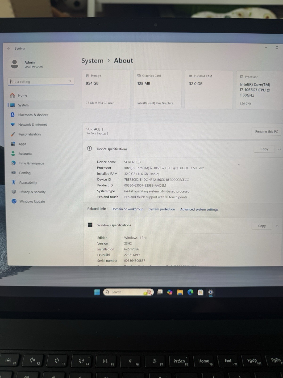 Microsoft Surface Laptop 3 15″ i7-1065G7 32GB RAM 1TB SSD Winвdows 11 Pro Black