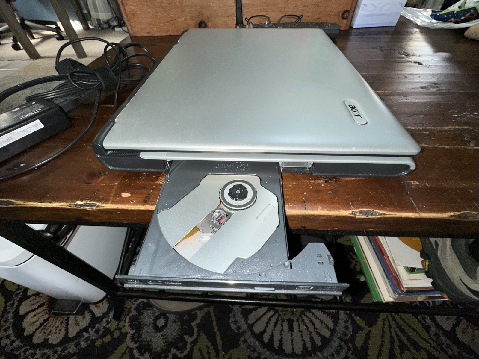 Acer Aspire 1640Z Intel Pentium M Centrino – 1GB RAM – Win XP Works
