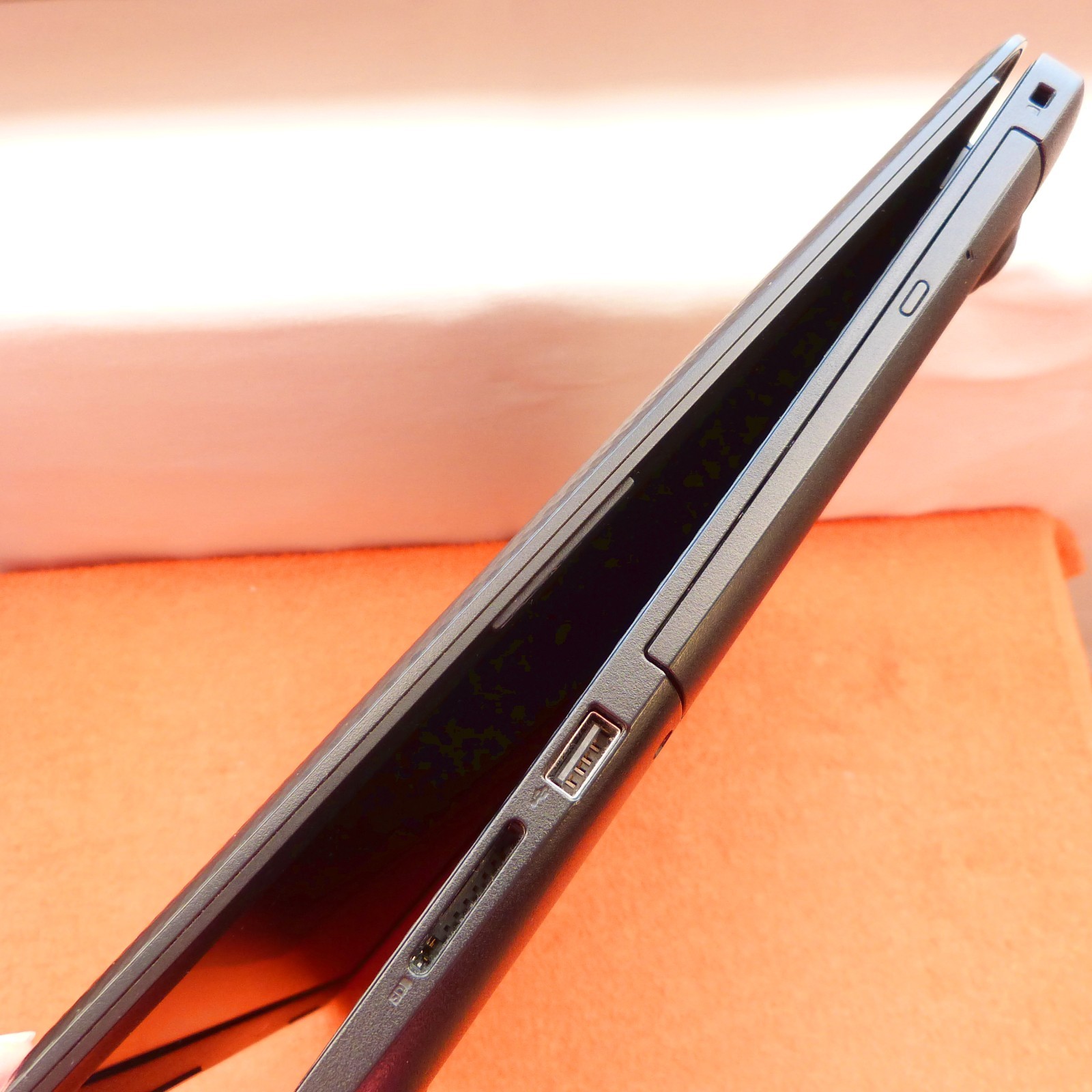 Dell 3793 Inspiron 17″ FULLHD CARBON LOOK l SSD Windows 11 l Intel 10 GEN