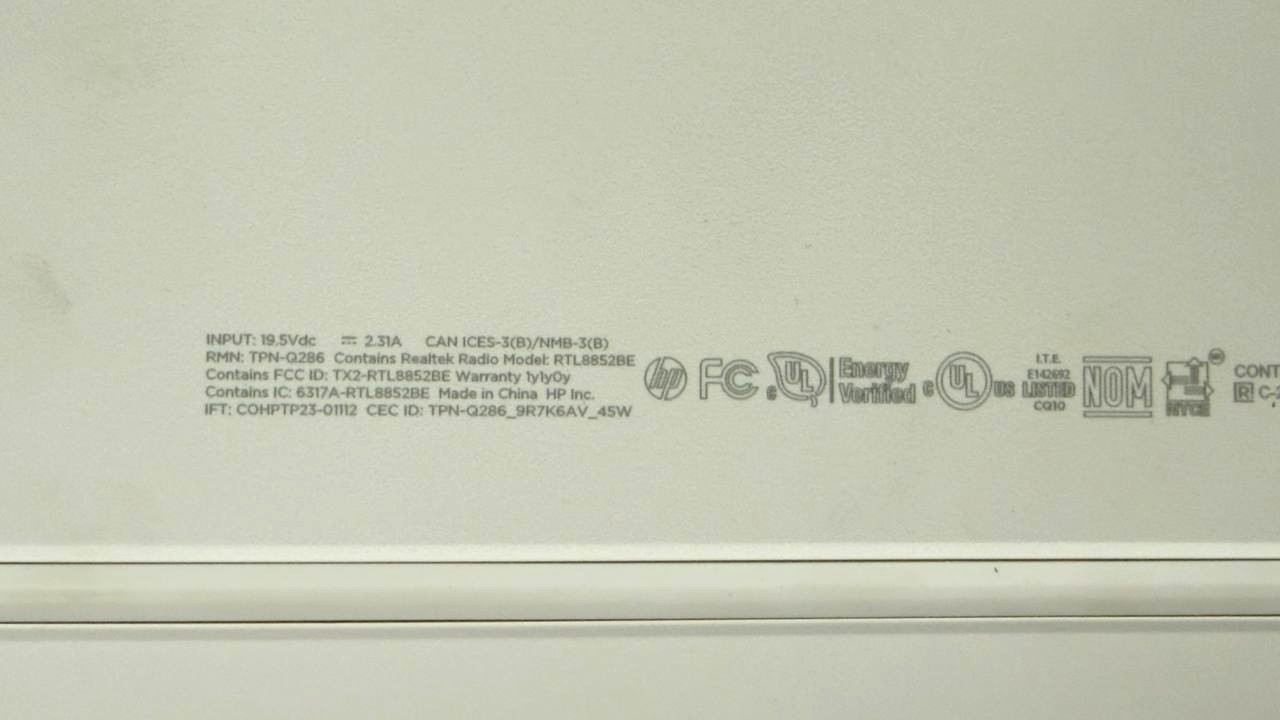 HP 15.6″ Laptop Touchscreen Core i5-1235U 512GB/12GB Windows 11 Home Natural Sil