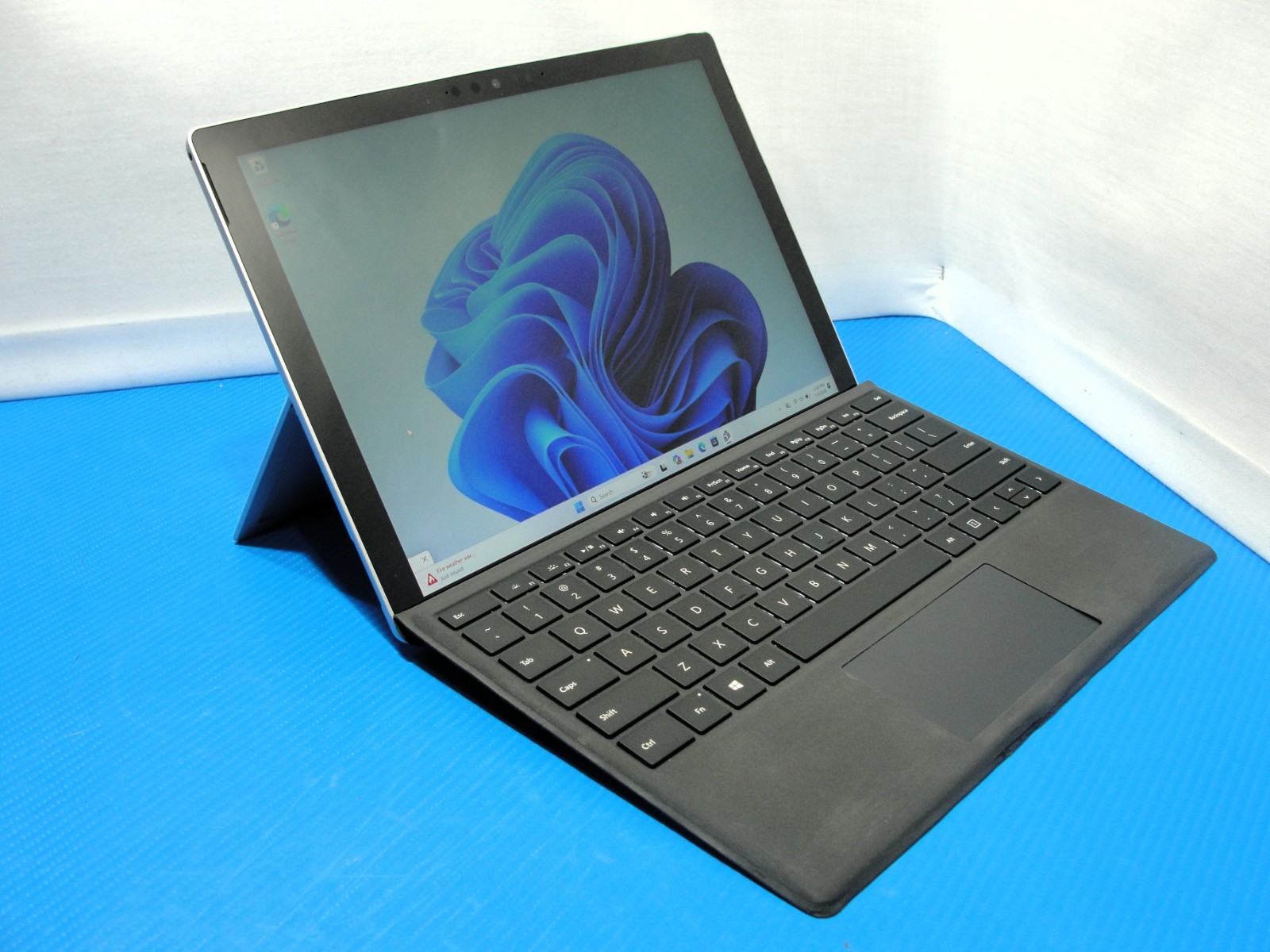 MS Surface Pro 7 1866 12.3″ 2736×1824 Touch i5-1035G4 1.1GHz 8GB 256GB SSD W11P