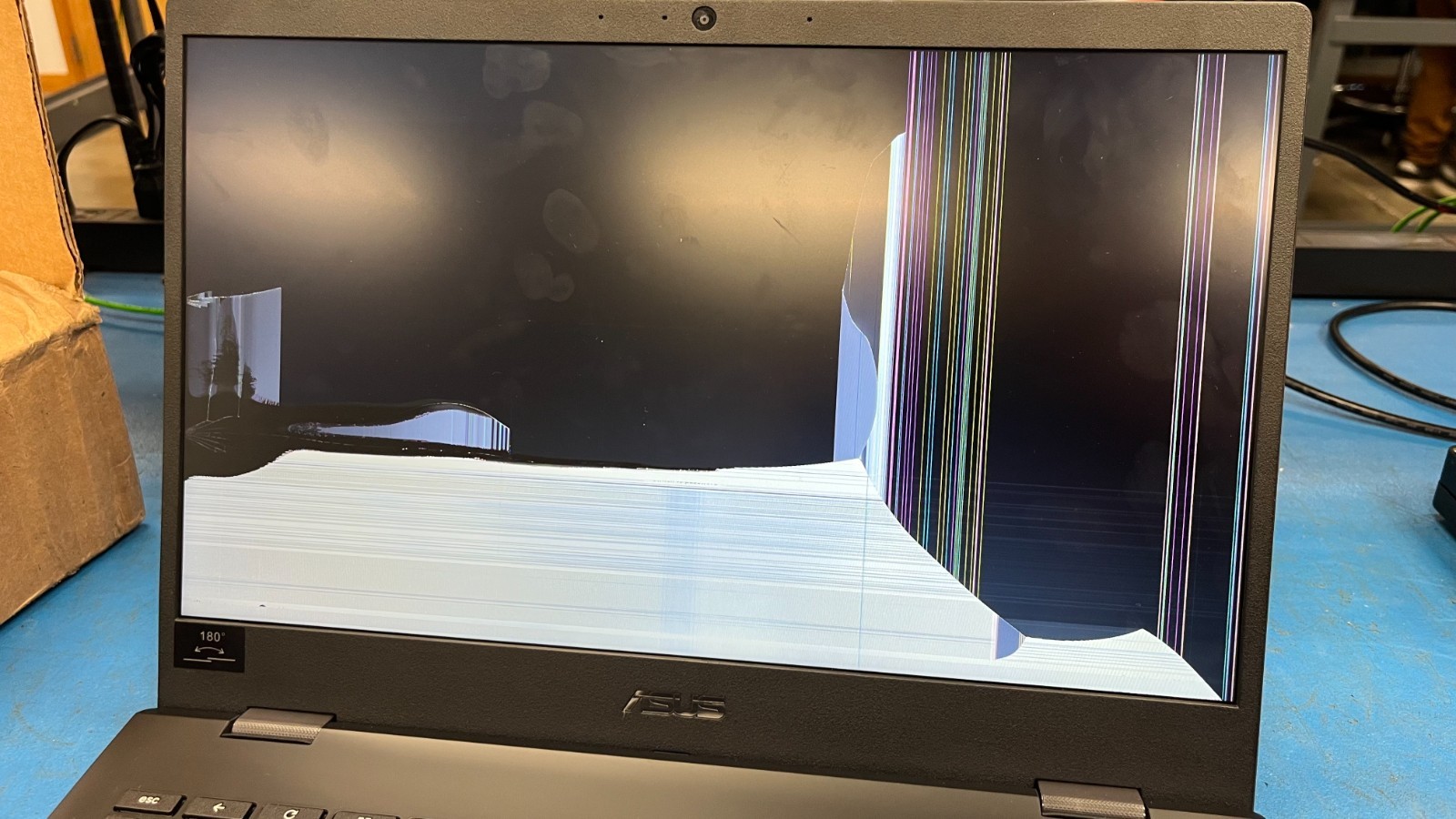 ASUS Chromebook CX15 CX1500CKA-WB84F S3NXCVUSR0U0136 (Grade D)