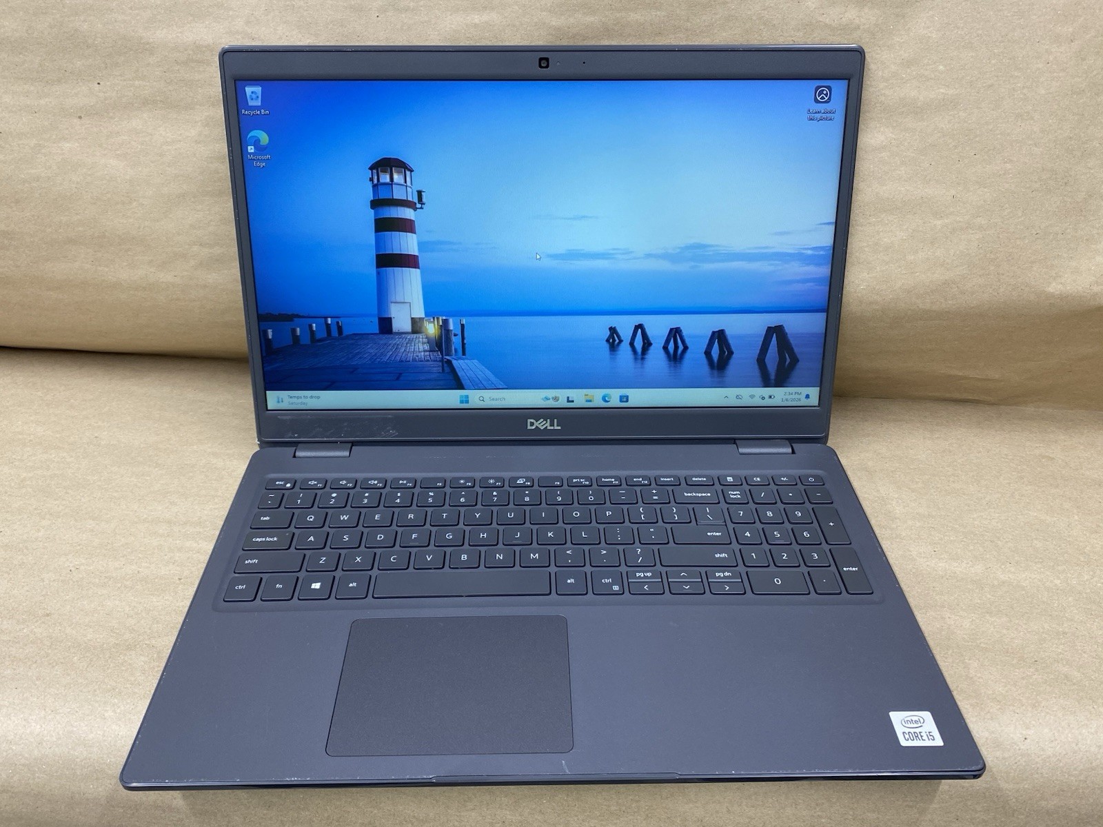Dell Latitude 3510 – 15.5″ 1366×768 – i5-10210U – 8GB – 256GB SSD – Win 11 Pro