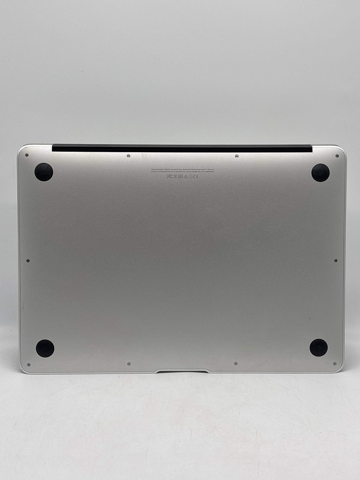 Apple MacBook Air 13″ A1466 Intel Core i5 4GB RAM 128GB SSD – For Parts