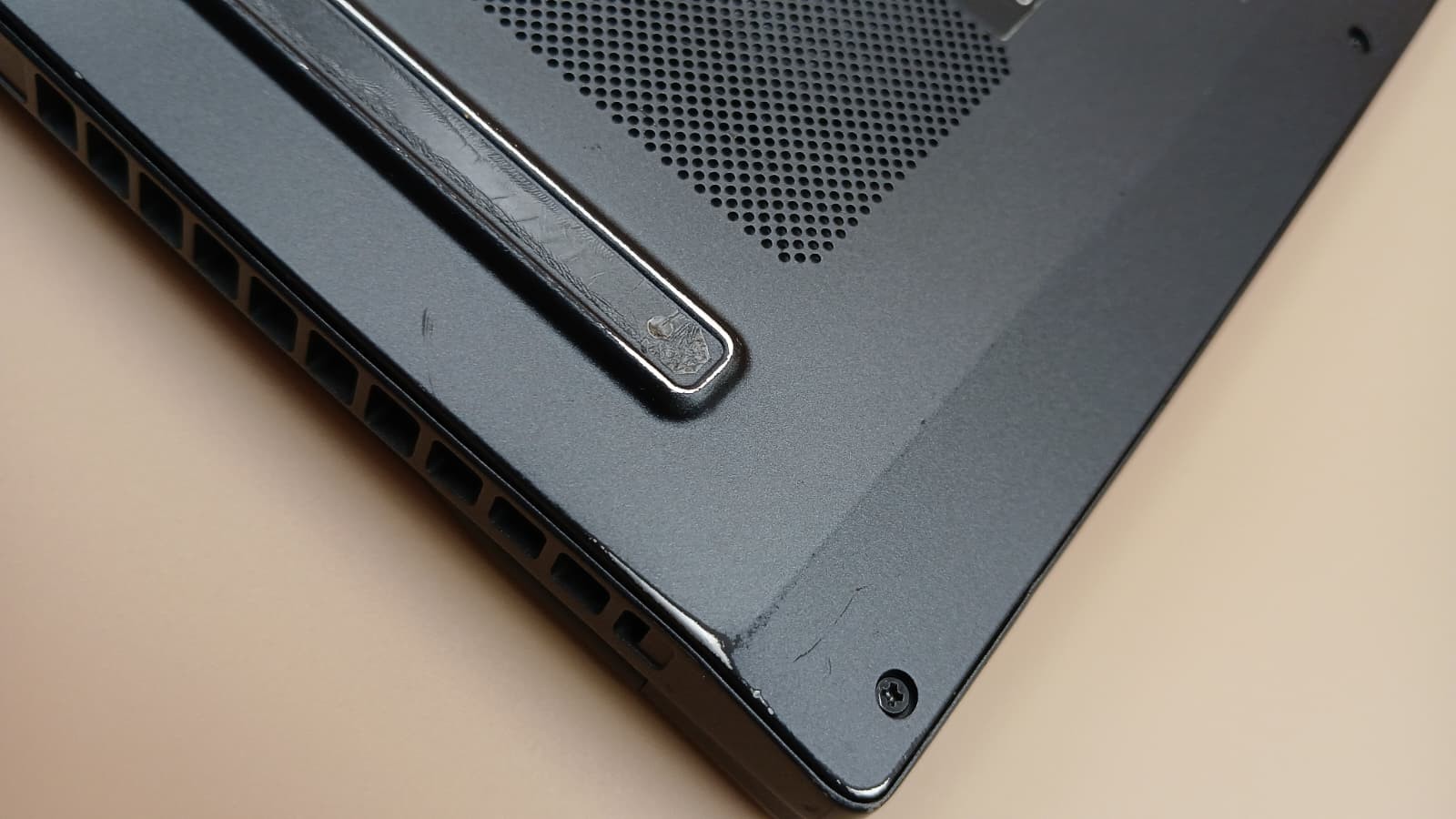 Carbon Systems Iridium 15 i7-10510U 16GB RAM 512GB SSD 15.6″ FHD Windows 11