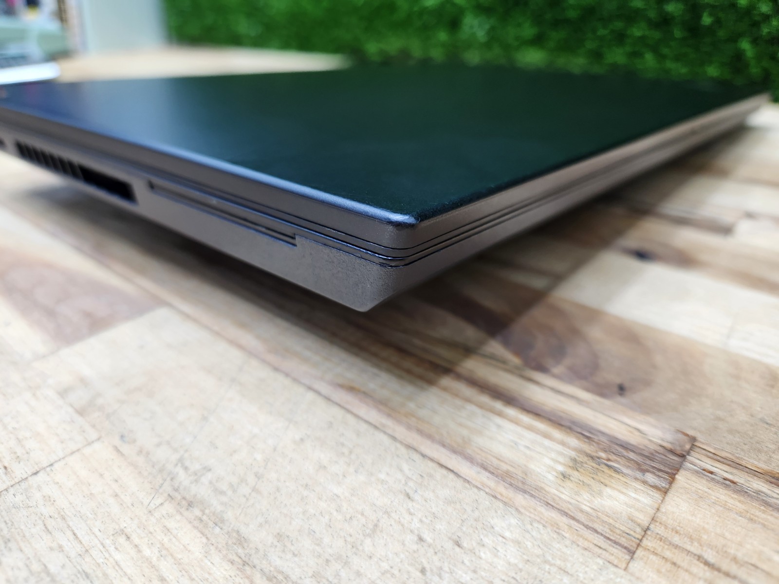 Lenovo ThinkPad P15v Gen 2 15.6″ FHD i7-11800H 16GB Nvi. T600 Windows 11 Pro ~