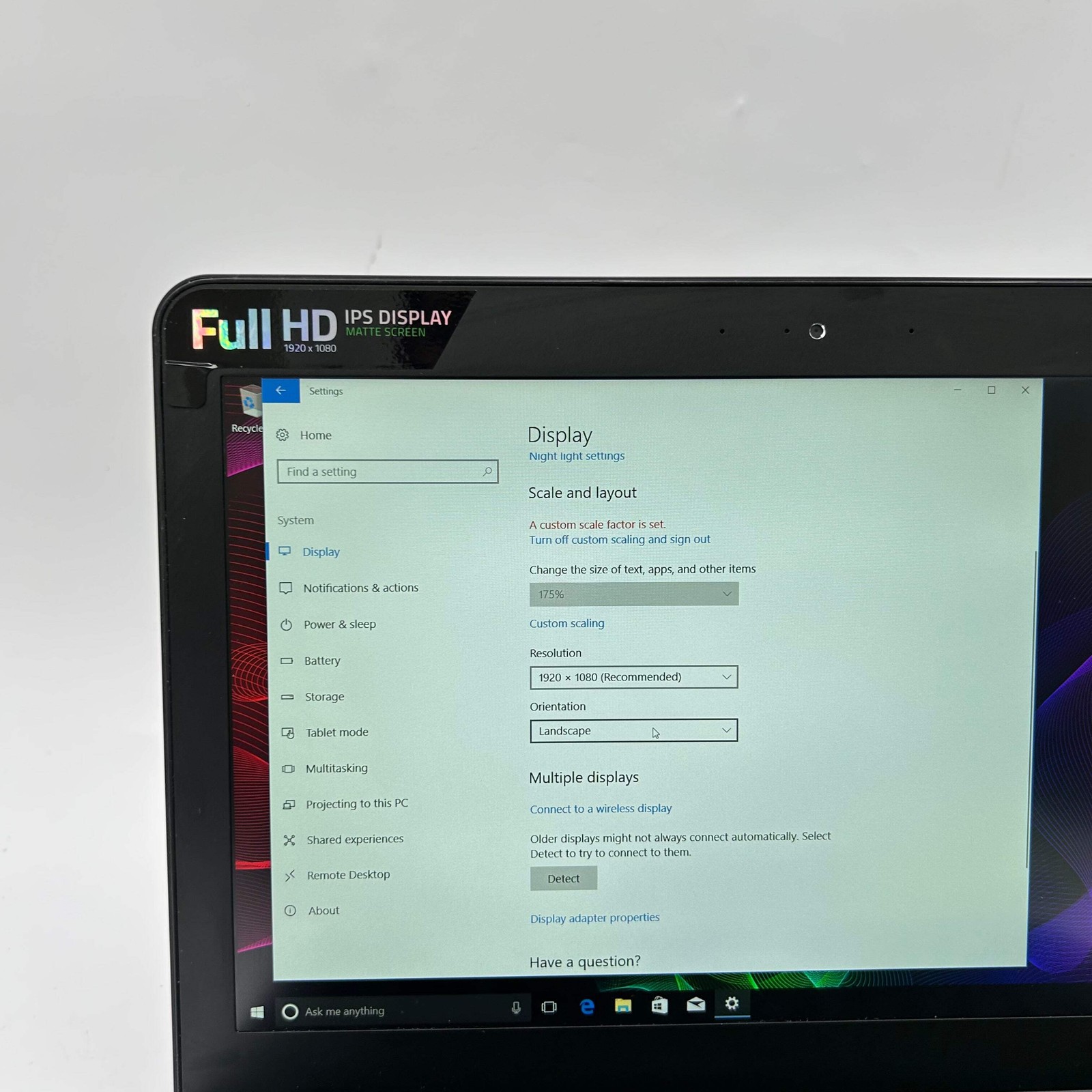 Razer Blade 14 RZ09-01953E71 14″ i7-7700HQ 16GB RAM 256GB SSD GeForce GTX 1060