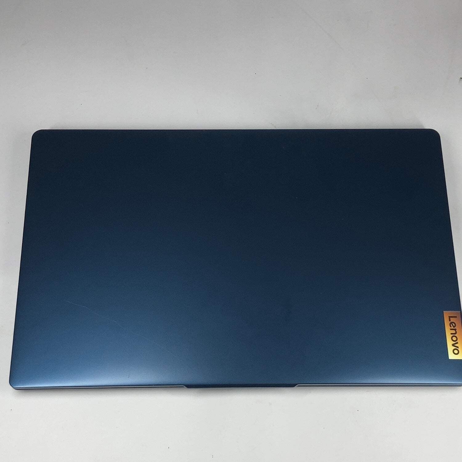 Lenovo IdeaPad Slim 3 15.6″ Ryzen 5 40 2.8GHz 8GB RAM 512GB SSD NO CHARGER