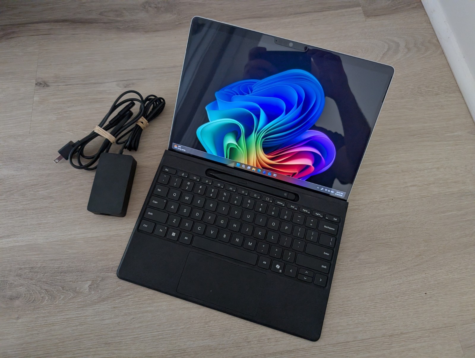 Microsoft Surface Pro Snapdragon X Elite 12 Core Platinum 32GB RAM 1 TB Computer