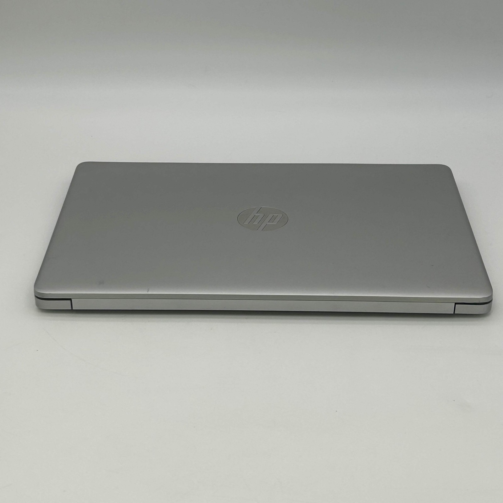HP Laptop 15-DW1022NR Intel Celeron N4020 1.1GHz 4GB RAM 1TB HDD Windows 11