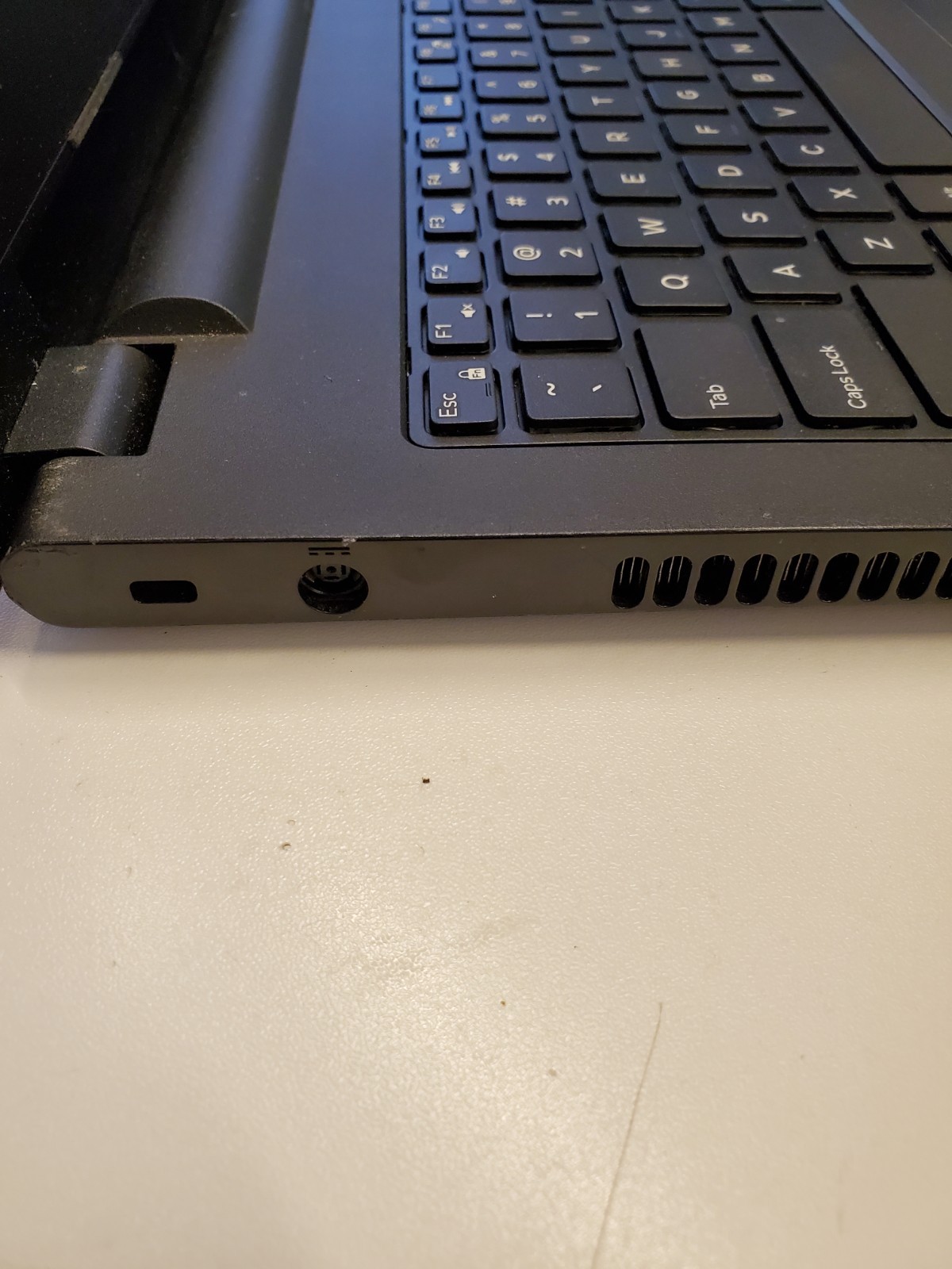 Dell Inspiron 15 P40F LCD Screen Display Assembly Top Case W/ Battery & Keyboard