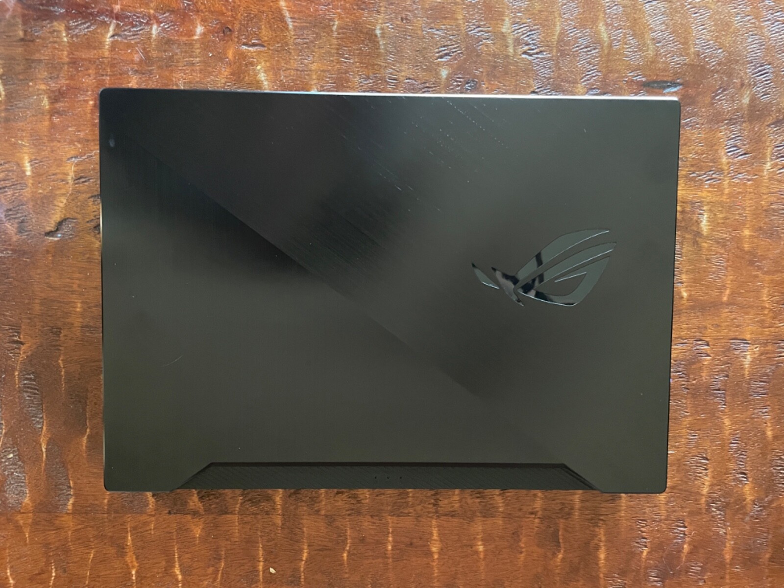 ASUS ROG ZEPHYRUS GA502D gaming laptop . AMD Ryzen 7, 16 GB, Windows 10. 4.6lbs
