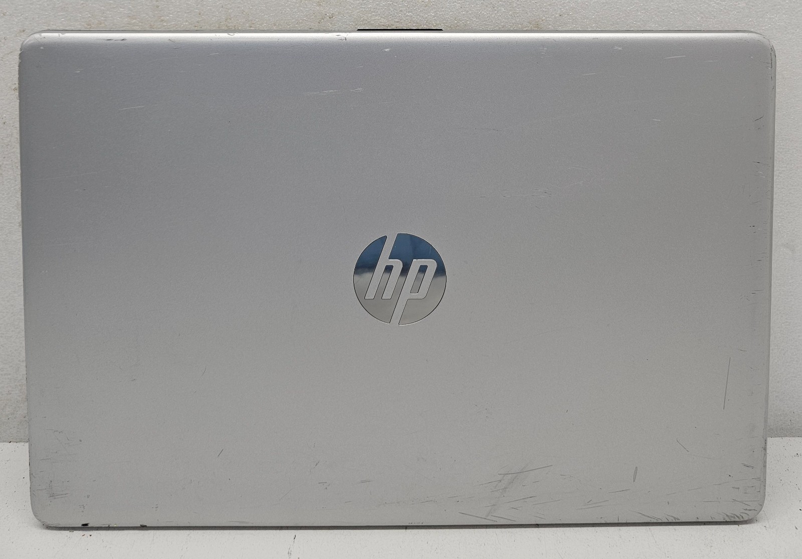 HP 15-ef1072NR 15.6″ Laptop AMD Ryzen 3 3250U 8GB Ram NO HD/OS (FL)