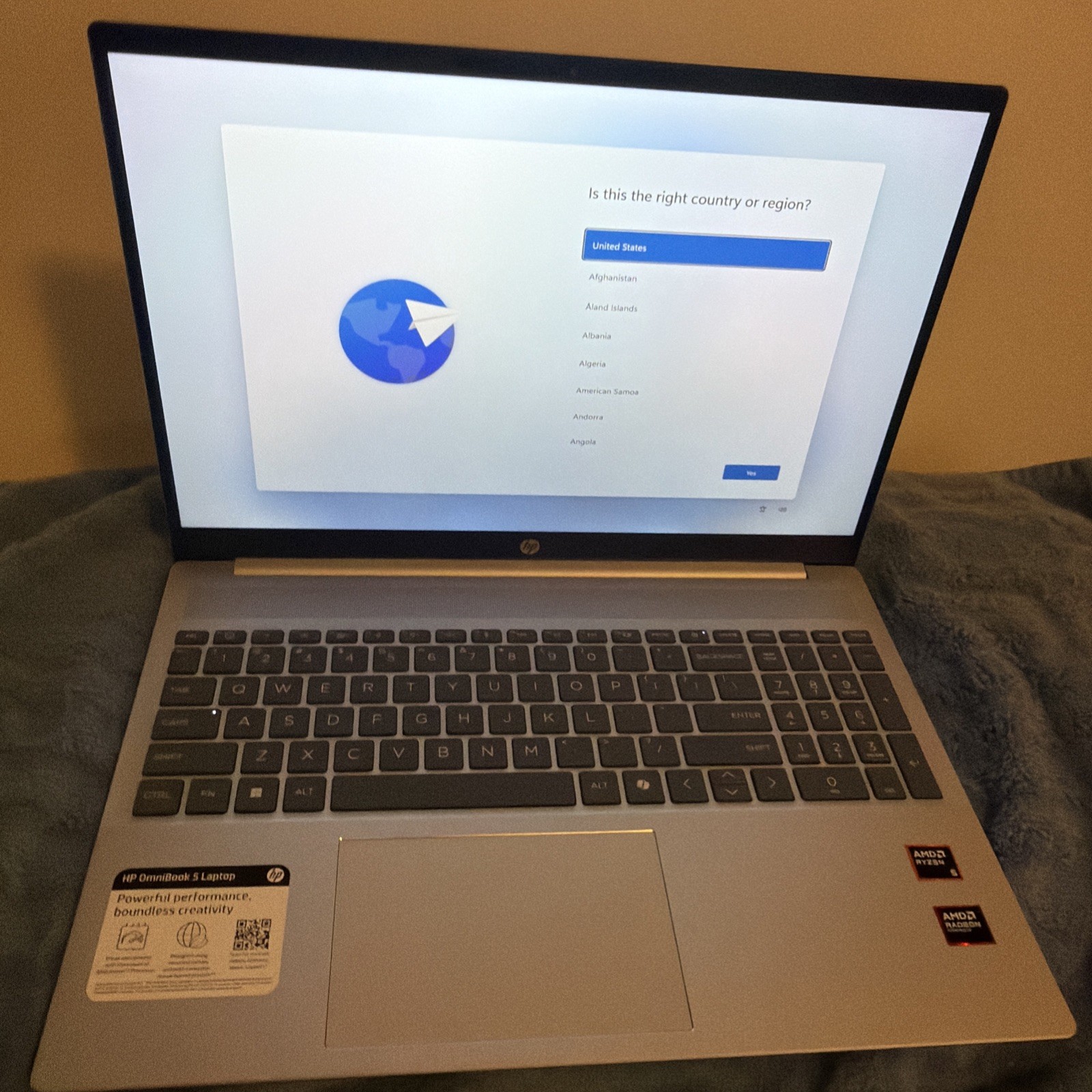 HP Omnibook 5 16 inch Windows Laptop AMD Ryzen 5-8540U AI PC 8GB RAM 512GB SSD