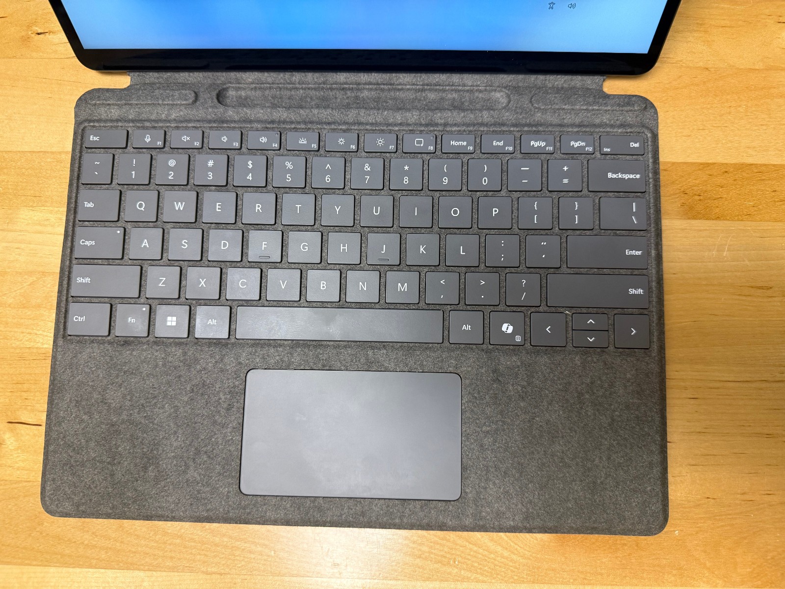 Microsoft Surface Pro 9 13″ Black (256GB SSD, Intel Core i5 12th Gen, 8GB)