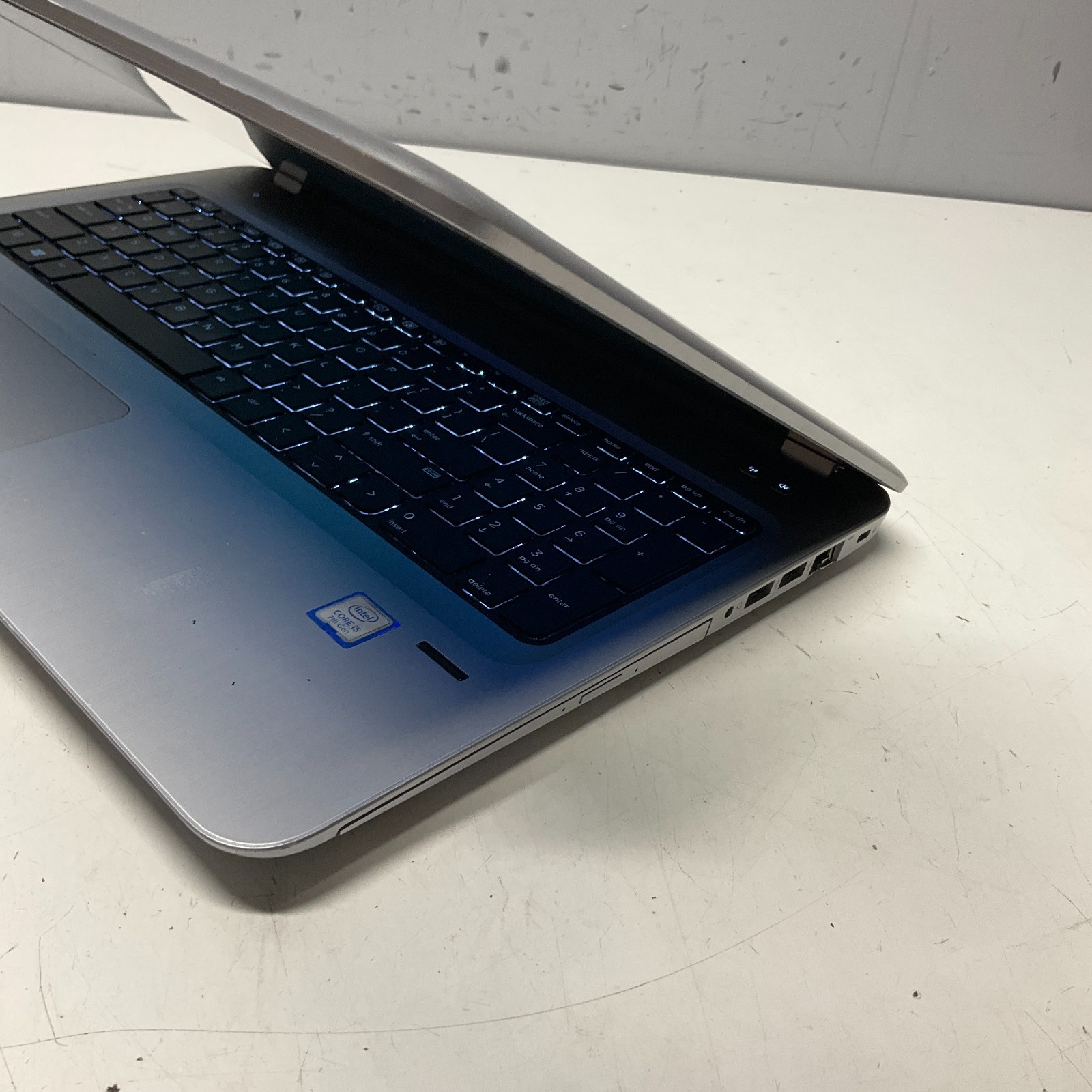 HP ProBook 450 G4 15.6″ i5-7200U 2.50 GHz 8GB 256GB SSD Windows 10 Pro Laptop