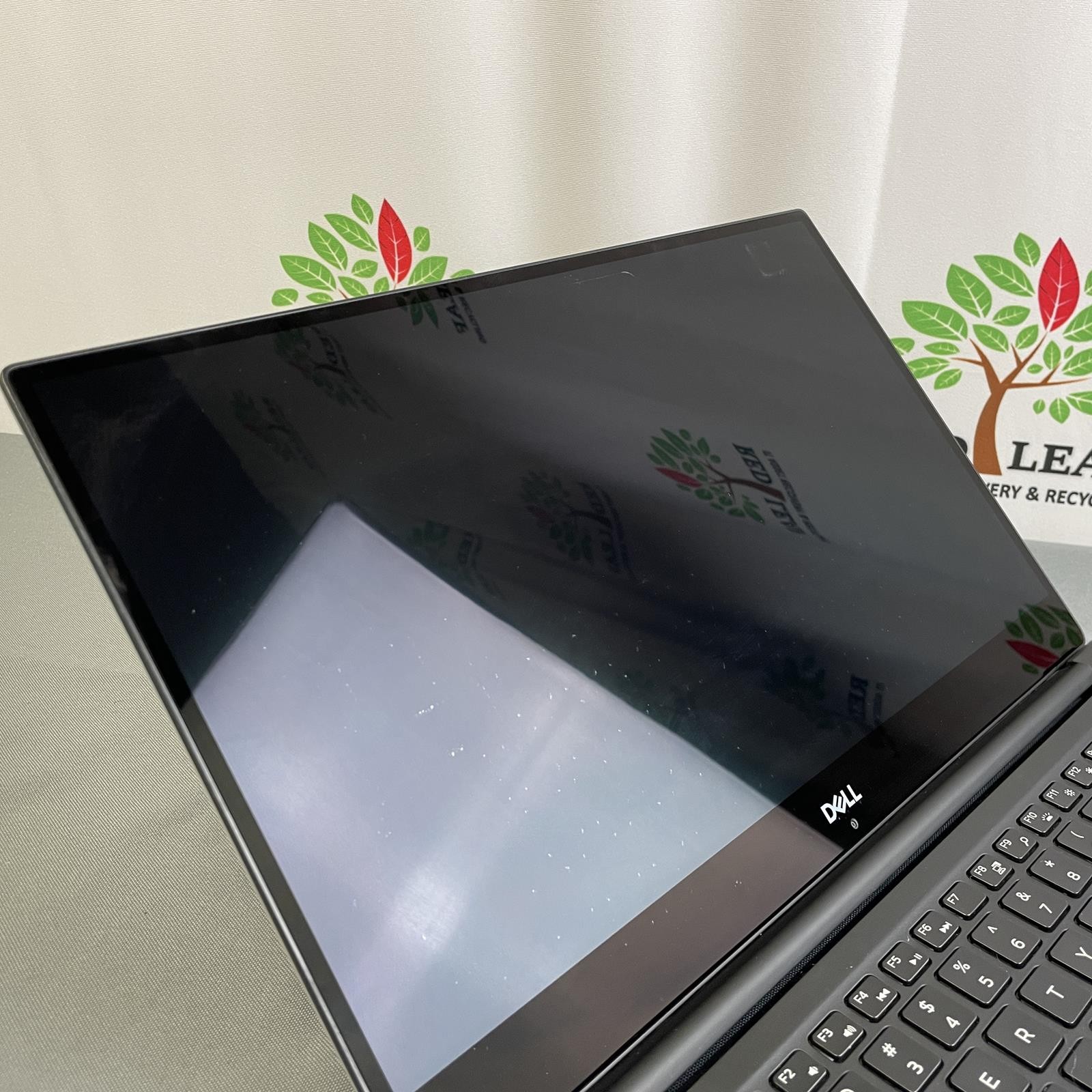 DELL Precision 5530 4K Touch, i9-8950HK 16GB 512GB NVMe | B/C, Excellent Battery
