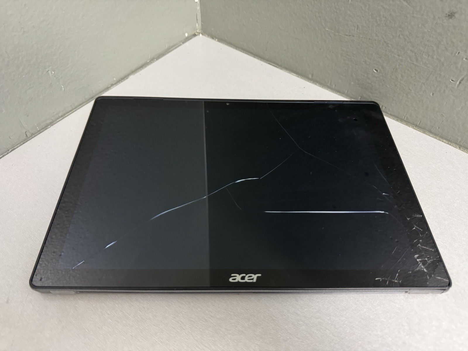 Acer Switch 5 2-in-1 N17P5 Core i3-7130U 2.70GHz 128GB 4GB Ram #3