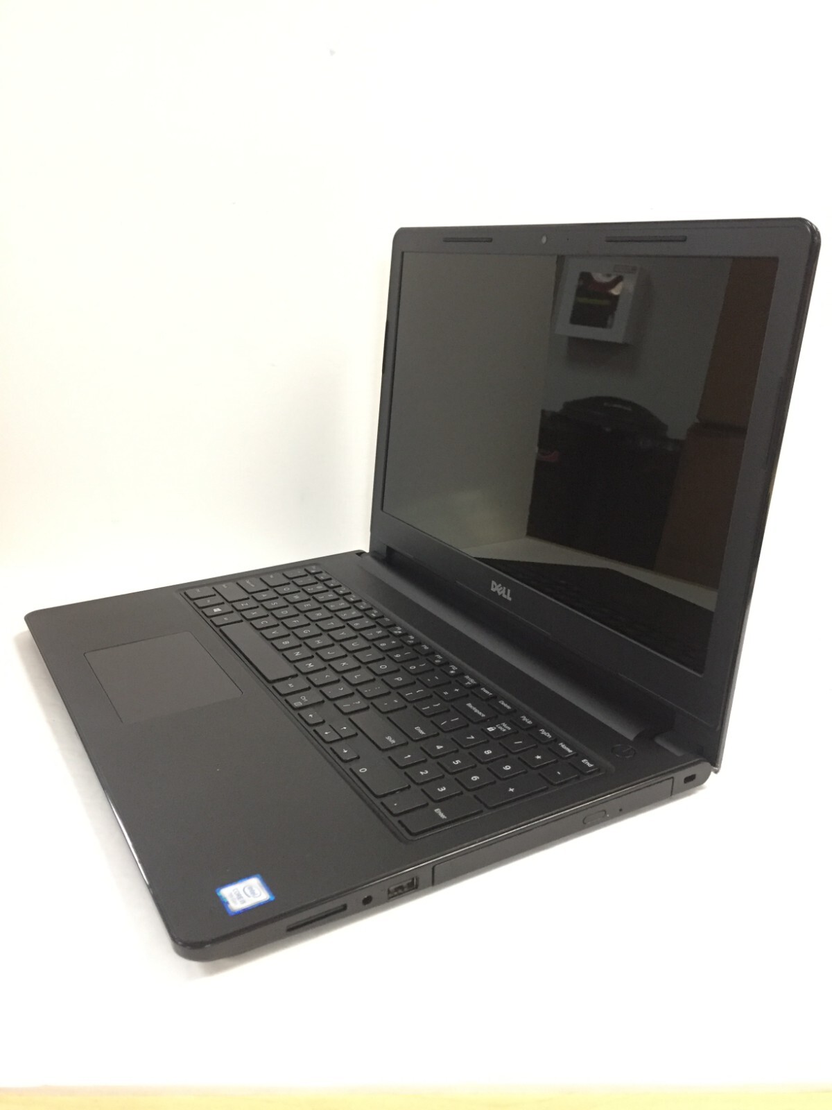 Dell Inspiron 15 3567 15.6″ non-touch Laptop/Intel i5-7200U/8GB/1TB HDD/Win10