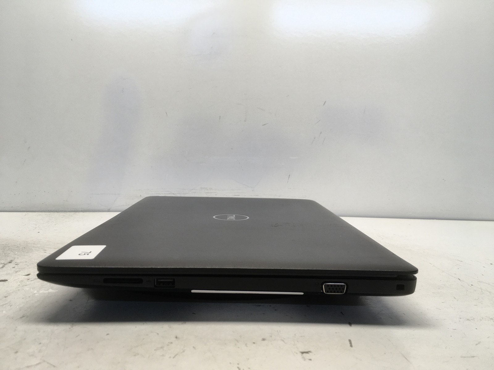 Dell Latitude 3590 Intel i3-7020U 2.3GHz 8 GB NO HDD No Batt