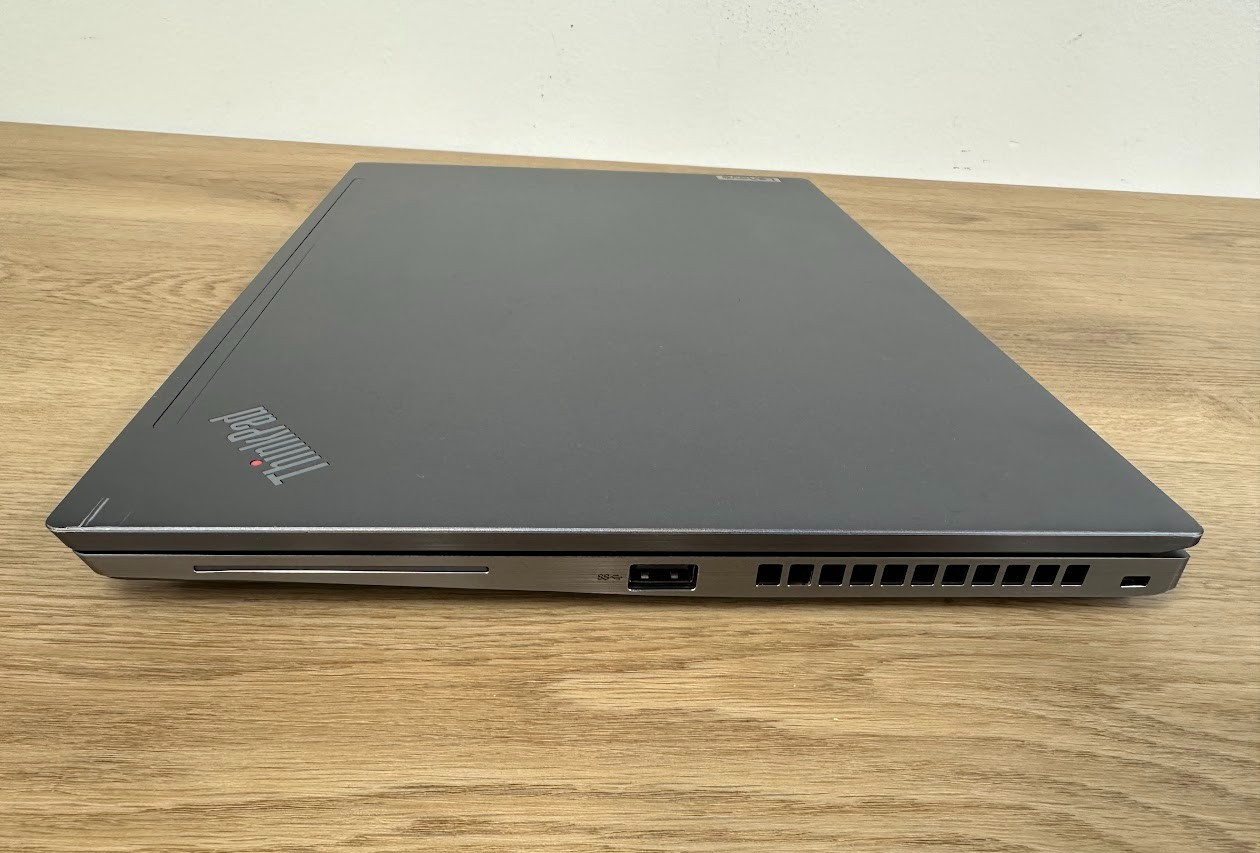 Lenovo ThinkPad T14s Gen 2 Core i5 1135G7, 16GB LPDDR4X Intel Iris Xe, 512GB SSD