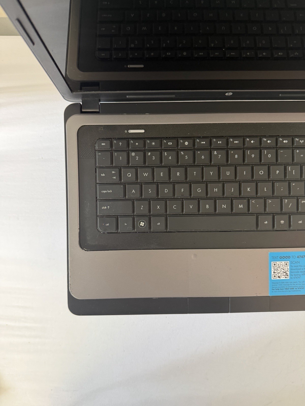 HP Notebook 2000-369wm Laptop – Good Screen – AMD E-450 – RAM 4 GB – Read Des