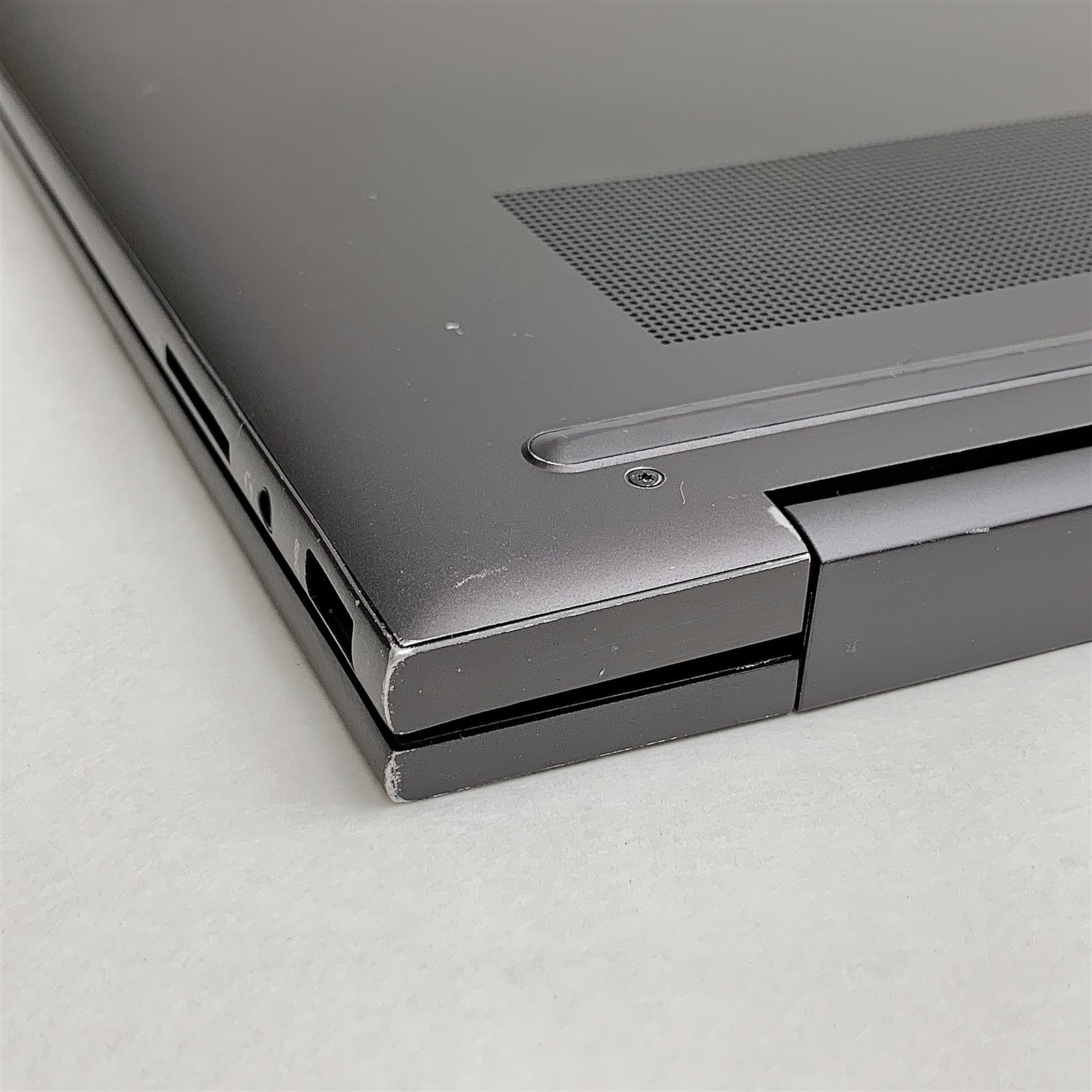 HP ENVY 15-ey0013dx Laptop Ryzen 5625U 2.30GHZ 15.6″ Touch FHD 8GB 512GB Win 11