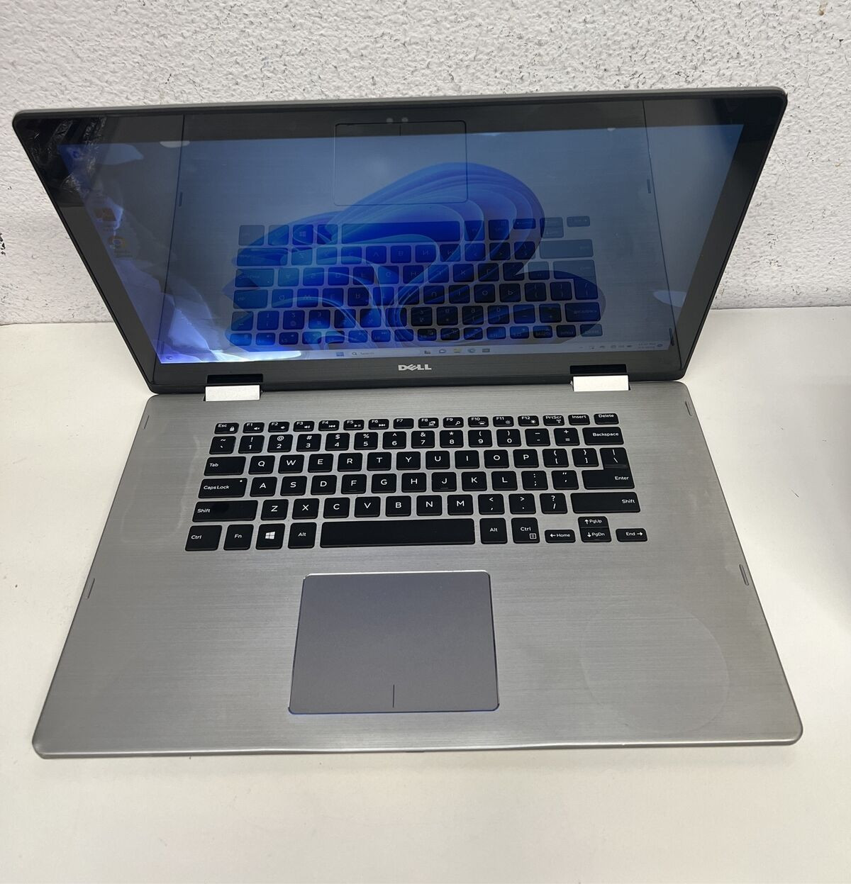 Dell Inspiron 15-7579 TOUCH 2IN1 Intel Core i5-7200U 2.5GHz 8GB 256GB SSD *READ*