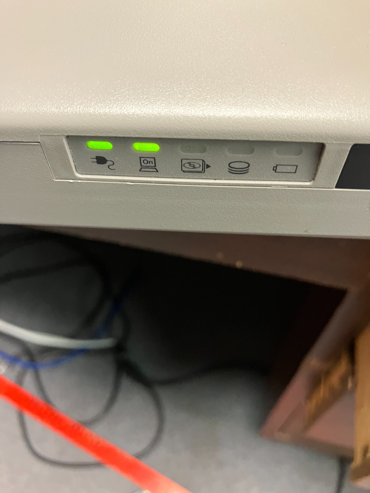Vintage Toshiba Tecra 500CDT Computer w/ Power Cord, FOR PARTS