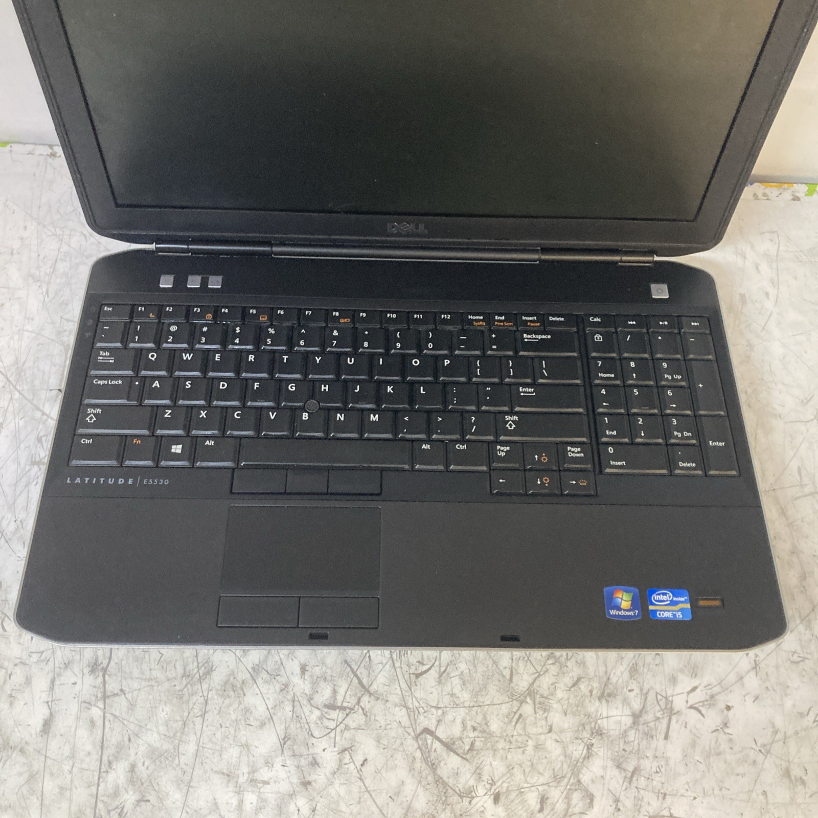 DELL LATITUDE E5530 INTEL I5 3230 2.60GHz 4 RAM no HDD Boot to BIOS