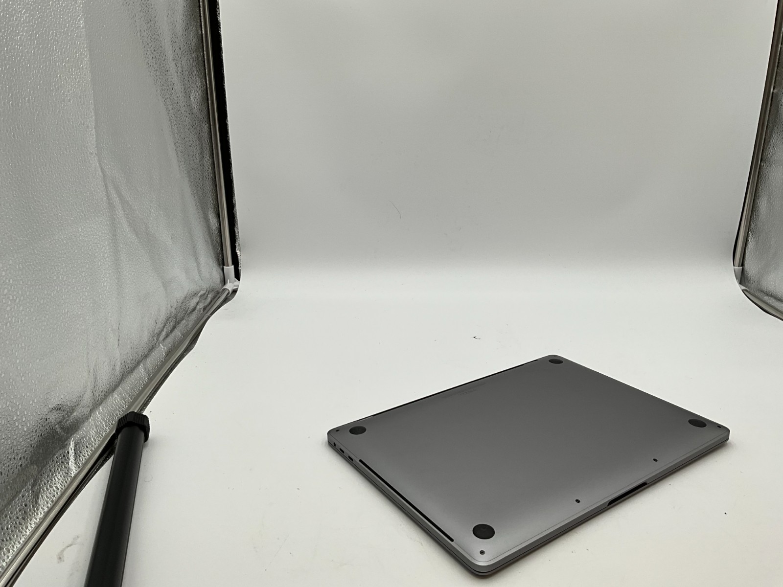 APPLE MacBook Pro 13 A2251 I5-1038NG7 16GB 512GB * TAHOE C02GFB1VML7H